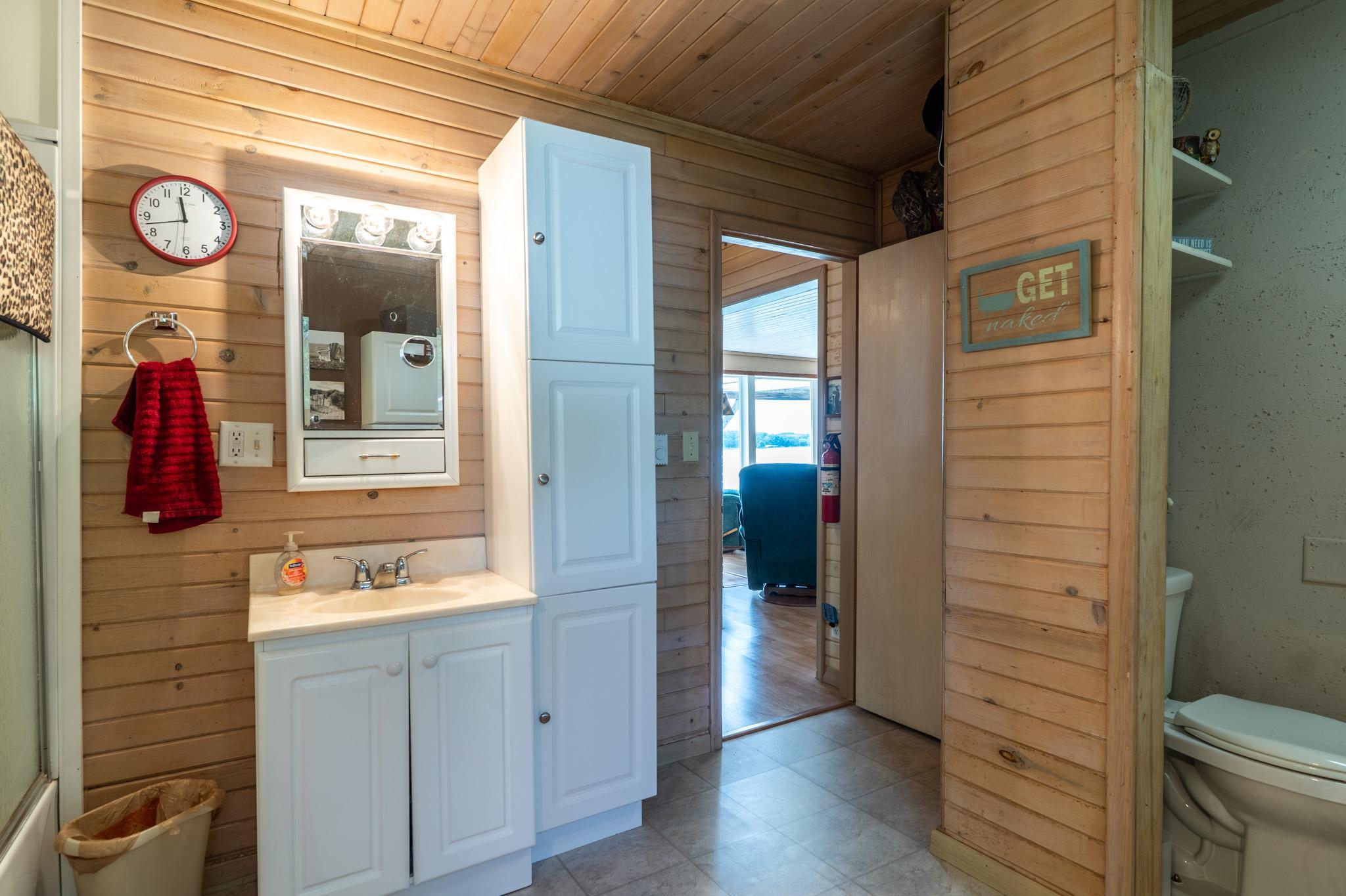 1960 single family home for sale at 15841 Sandy Beach Road SE in Mentor, MN — 2 bed, 2 bath (photo 10 of 41)