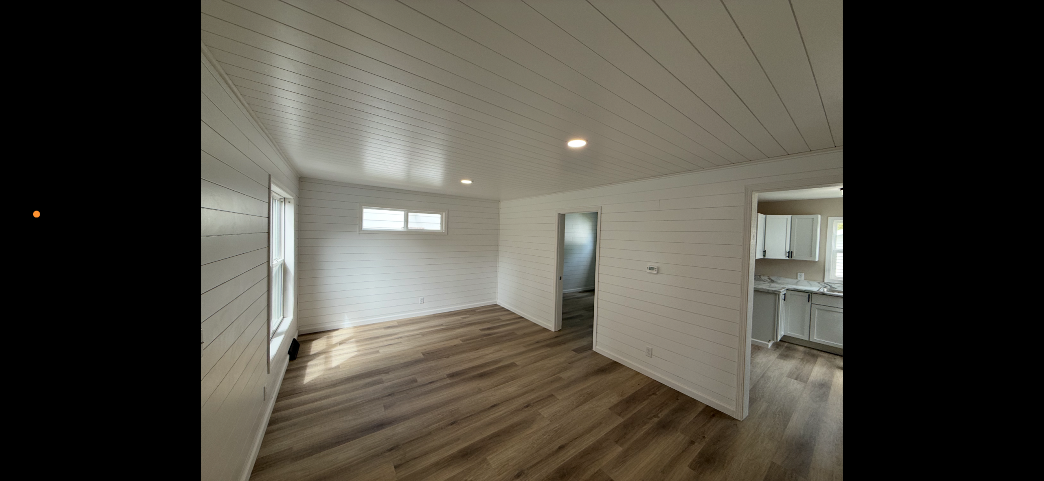 1940 single family home for sale at 922 Tindolph Avenue S in Thief River Falls, MN — 2 bed, 1 bath (photo 5 of 17)