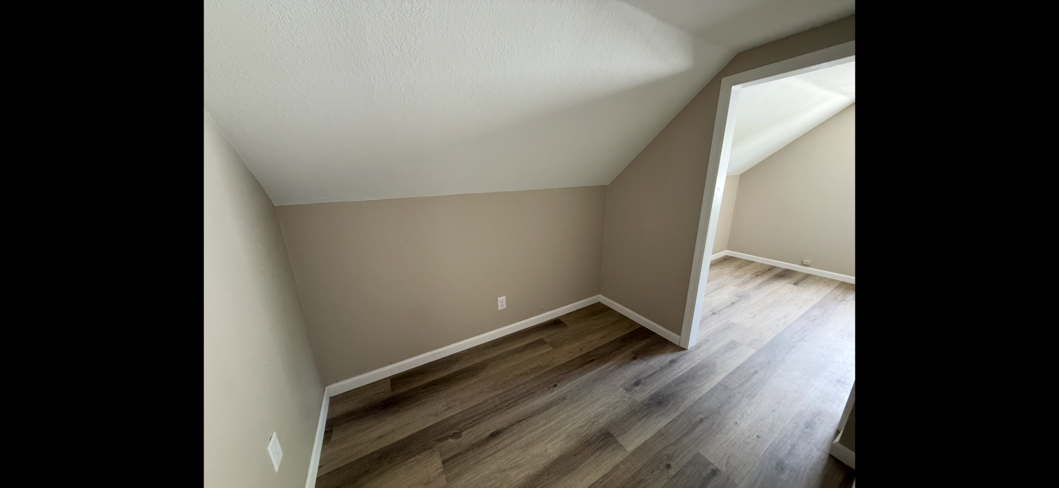 1940 single family home for sale at 922 Tindolph Avenue S in Thief River Falls, MN — 2 bed, 1 bath (photo 8 of 17)