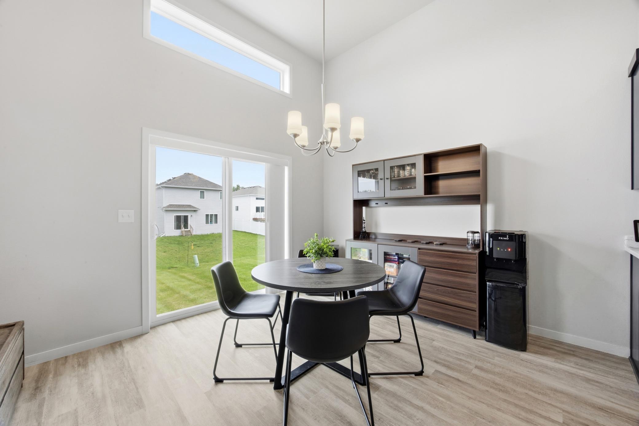 2023 single family home for sale at 6031 8th Street W in West Fargo, ND — 3 bed, 2 bath (photo 12 of 32)