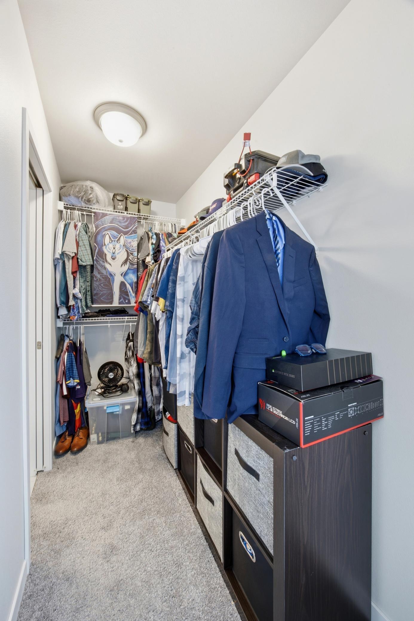 2023 single family home for sale at 6031 8th Street W in West Fargo, ND — 3 bed, 2 bath (photo 18 of 32)