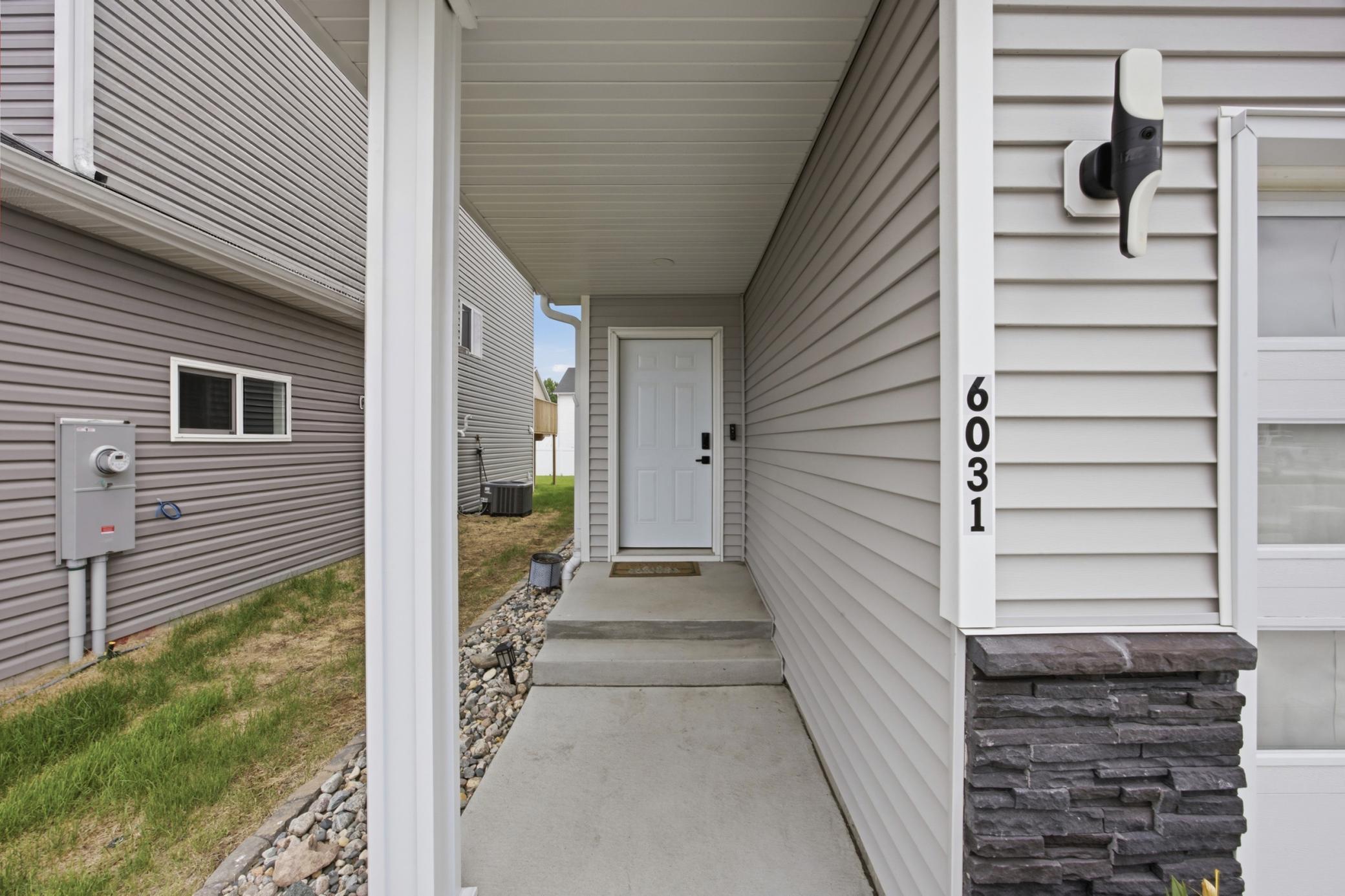 2023 single family home for sale at 6031 8th Street W in West Fargo, ND — 3 bed, 2 bath (photo 3 of 32)