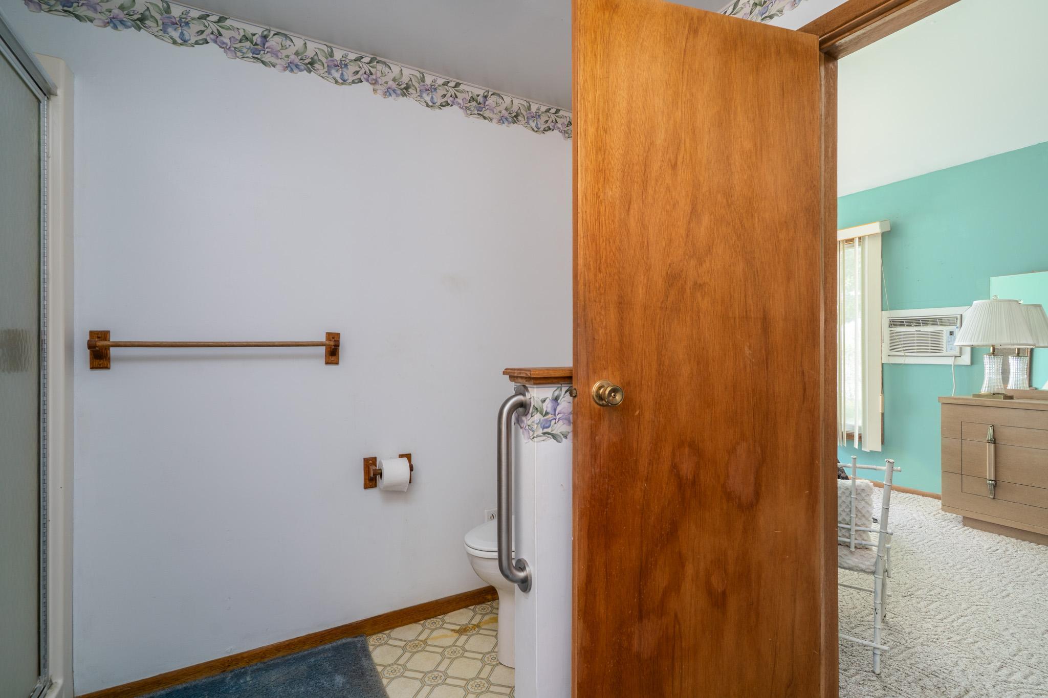 1900 single family home for sale at 15815 Sandy Beach Road SE in Mentor, MN — 1 bed, 2 bath (photo 26 of 49)
