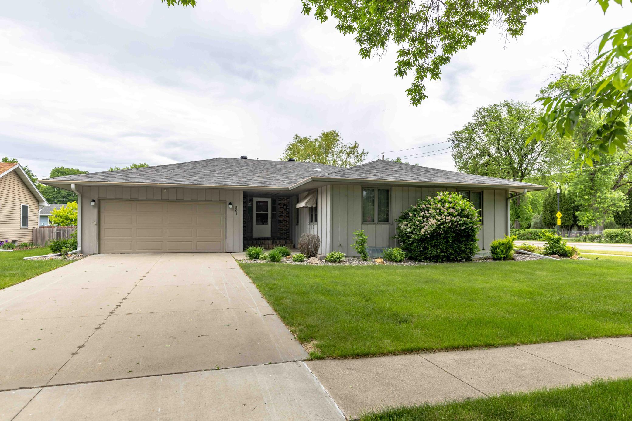 501 23rd Avenue S, Fargo ND 58103 - Photo 3 of 62