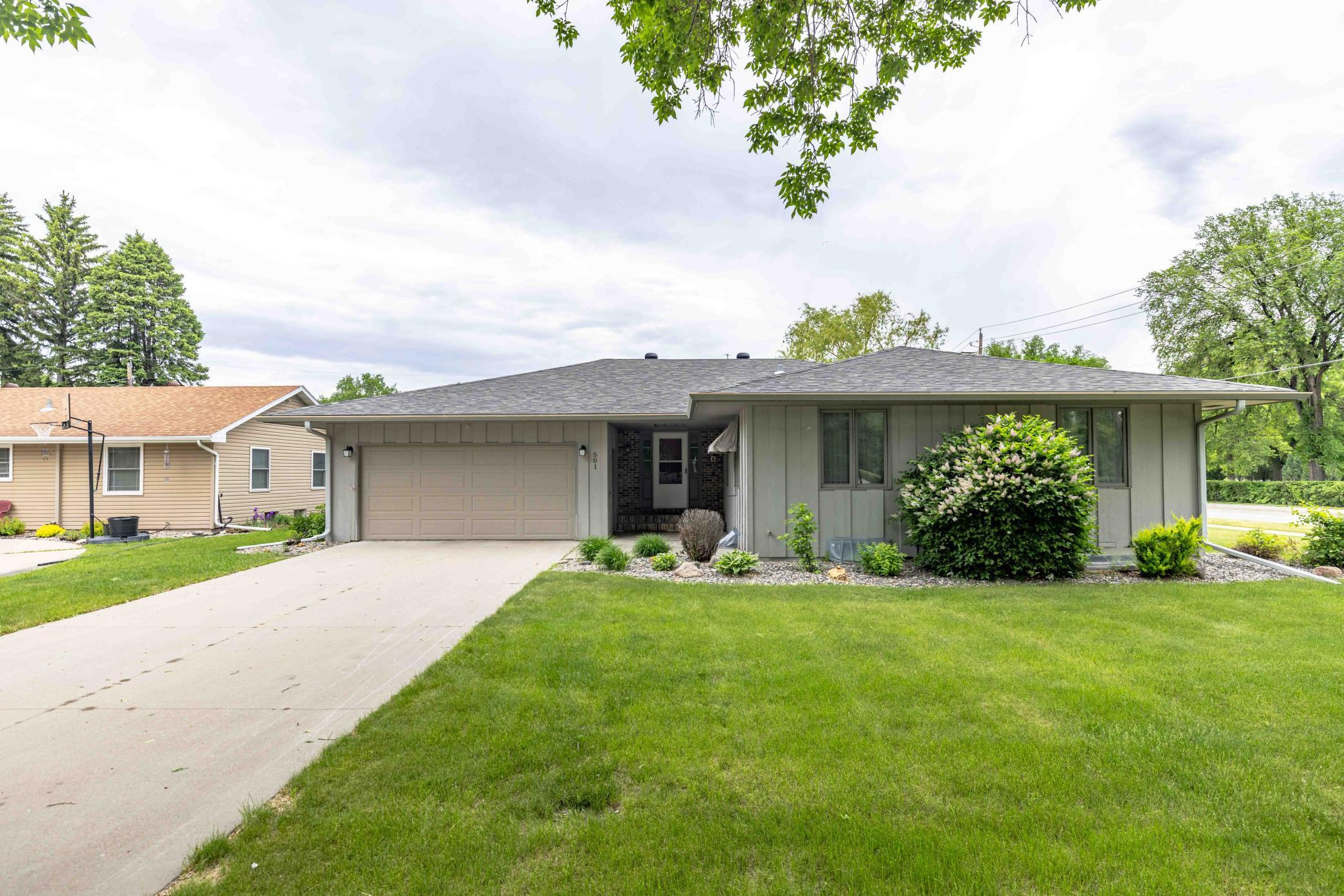 501 23rd Avenue S, Fargo ND 58103 - Photo 4 of 62