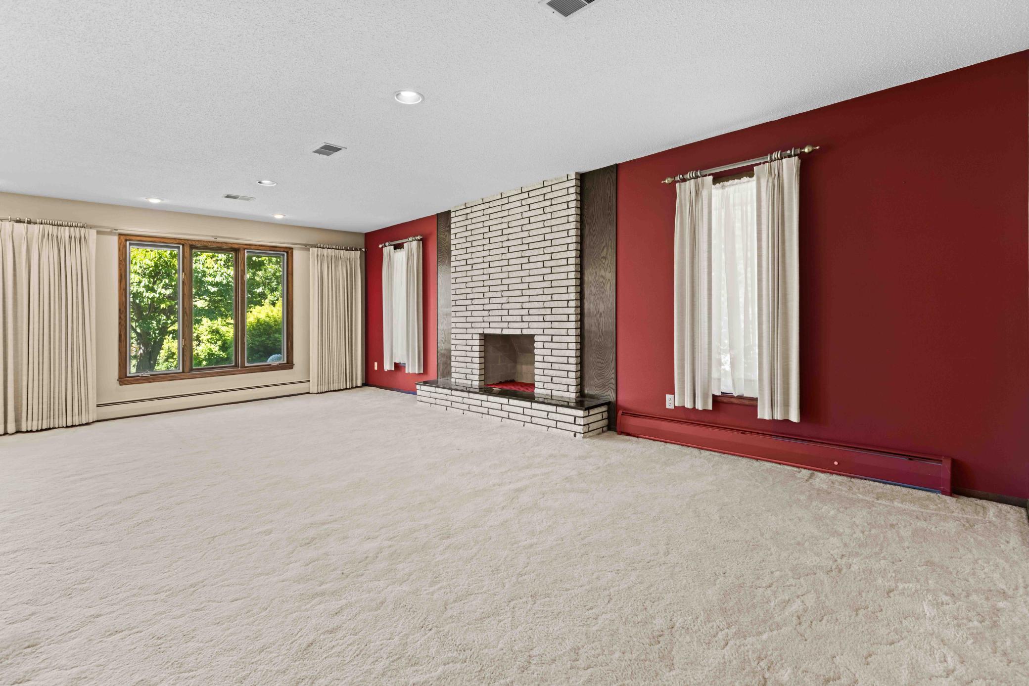1970 single family home for sale at 501 23rd Avenue S in Fargo, ND — 5 bed, 3 bath (photo 18 of 49)
