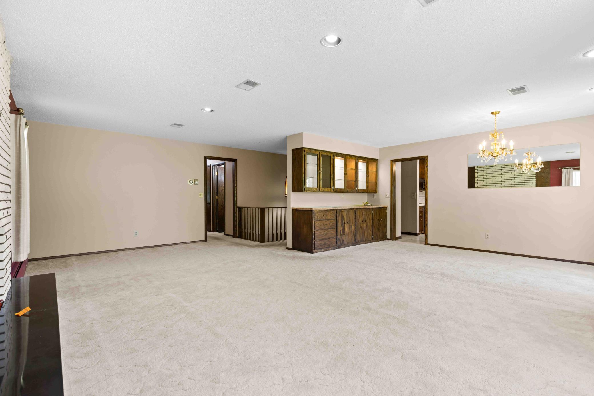 1970 single family home for sale at 501 23rd Avenue S in Fargo, ND — 5 bed, 3 bath (photo 19 of 49)