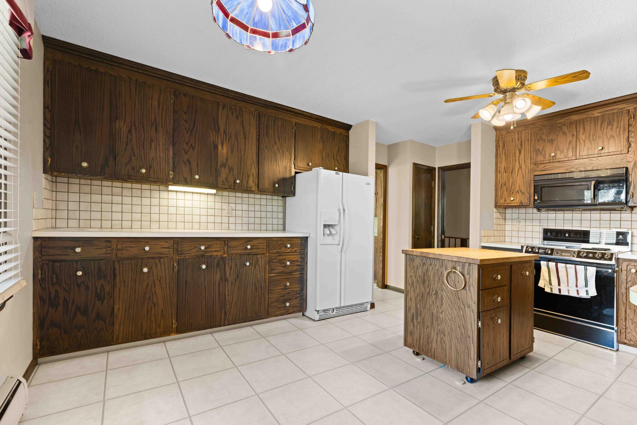 1970 single family home for sale at 501 23rd Avenue S in Fargo, ND — 5 bed, 3 bath (photo 25 of 49)