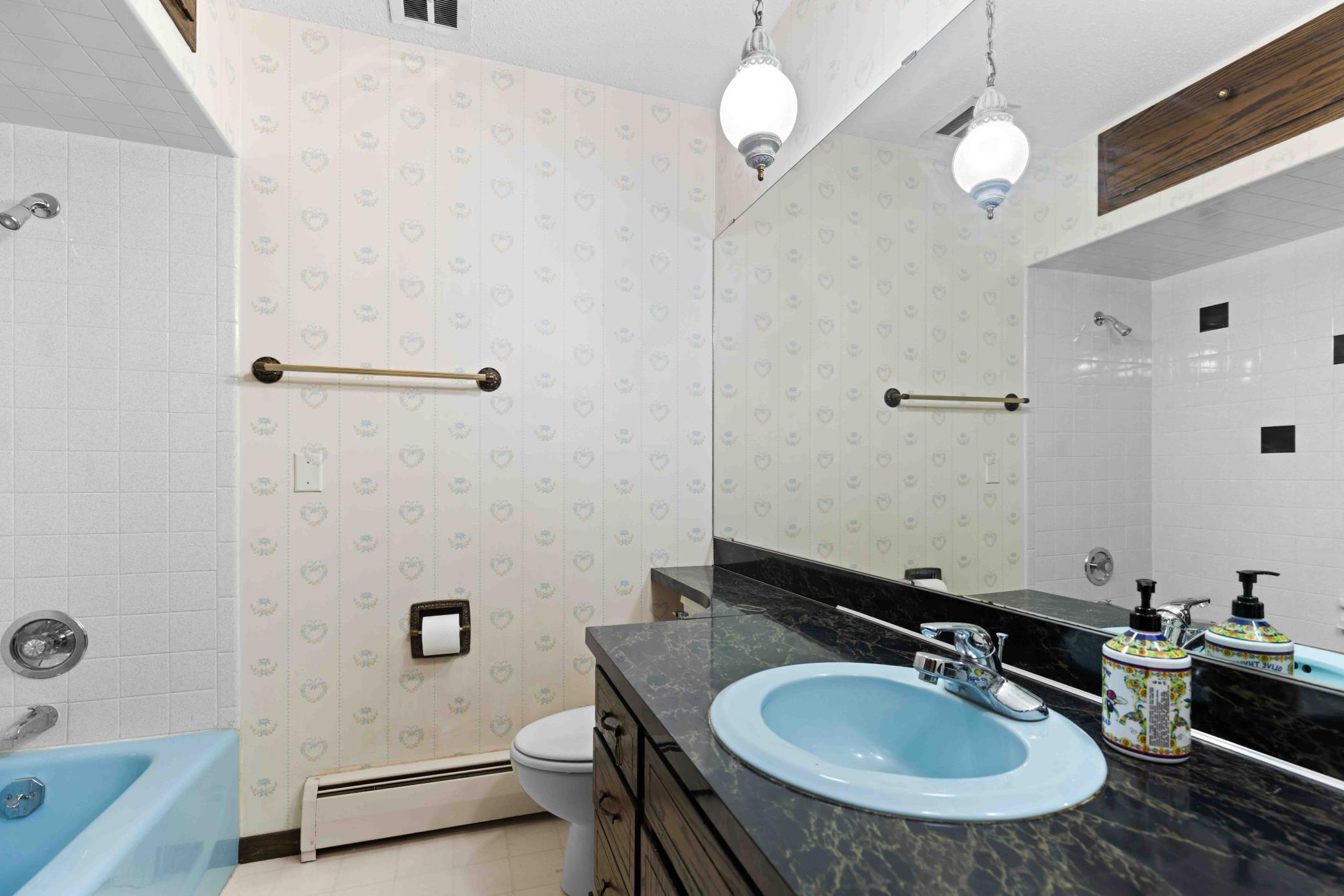1970 single family home for sale at 501 23rd Avenue S in Fargo, ND — 5 bed, 3 bath (photo 29 of 49)