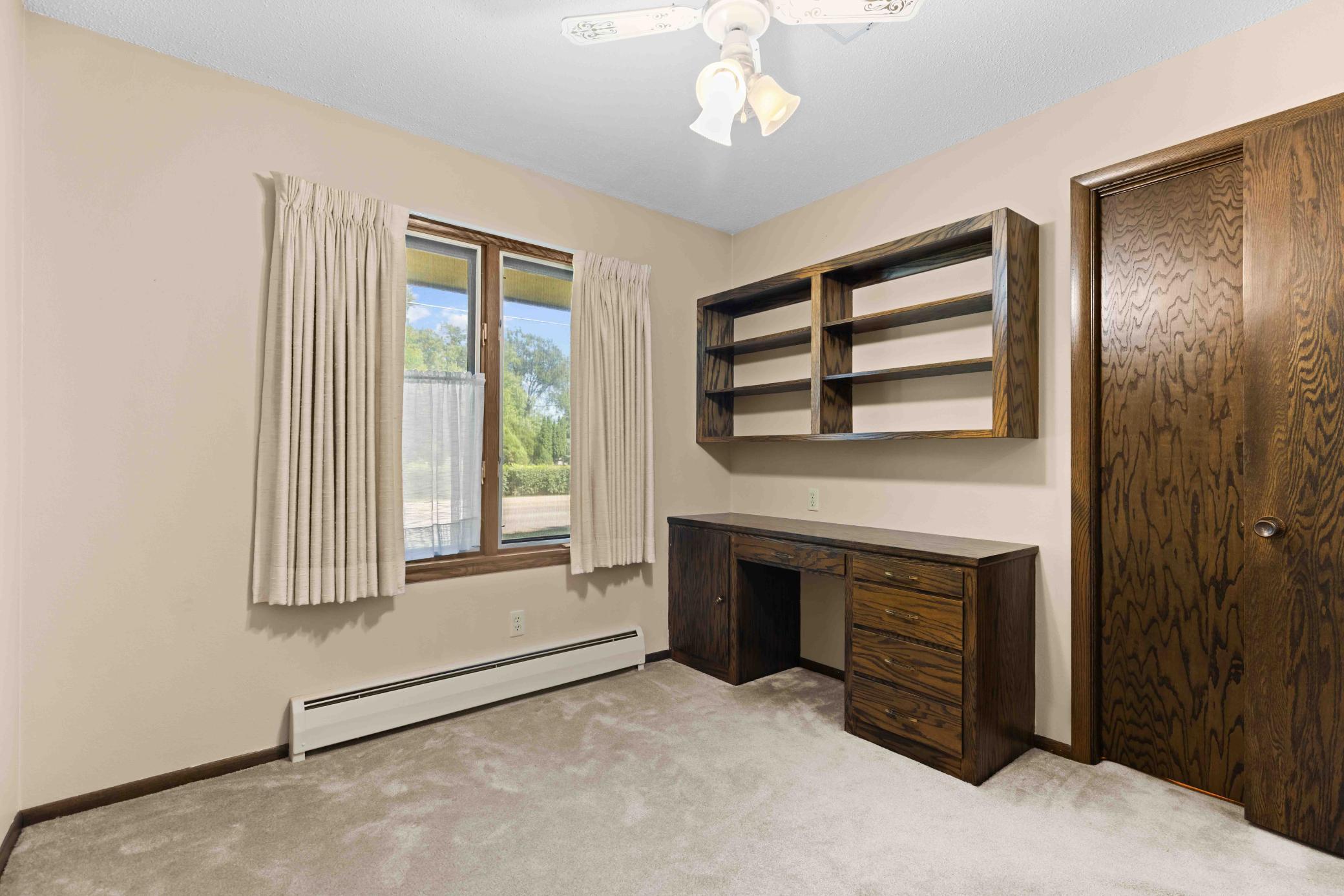 1970 single family home for sale at 501 23rd Avenue S in Fargo, ND — 5 bed, 3 bath (photo 30 of 49)