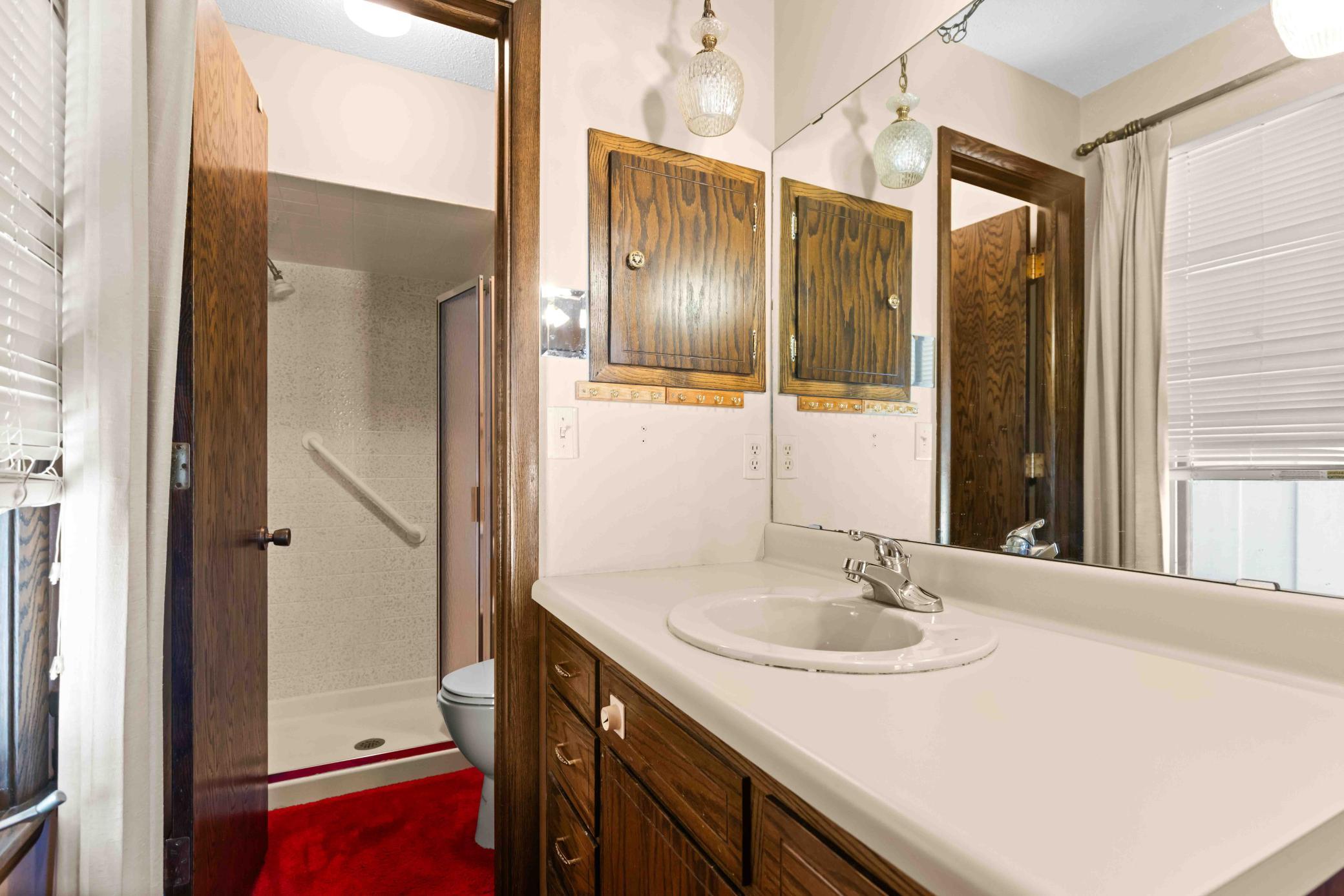 1970 single family home for sale at 501 23rd Avenue S in Fargo, ND — 5 bed, 3 bath (photo 32 of 49)