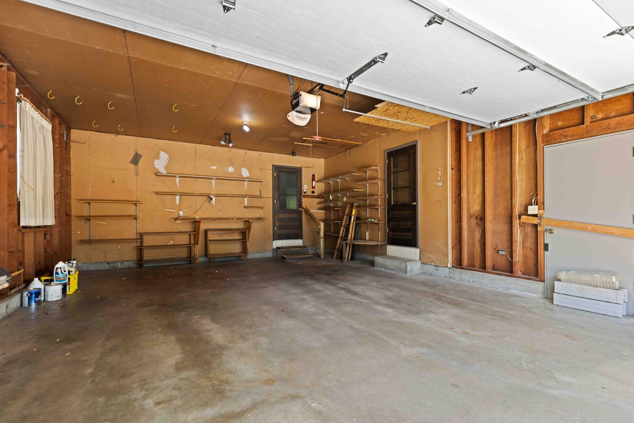 1970 single family home for sale at 501 23rd Avenue S in Fargo, ND — 5 bed, 3 bath (photo 48 of 49)