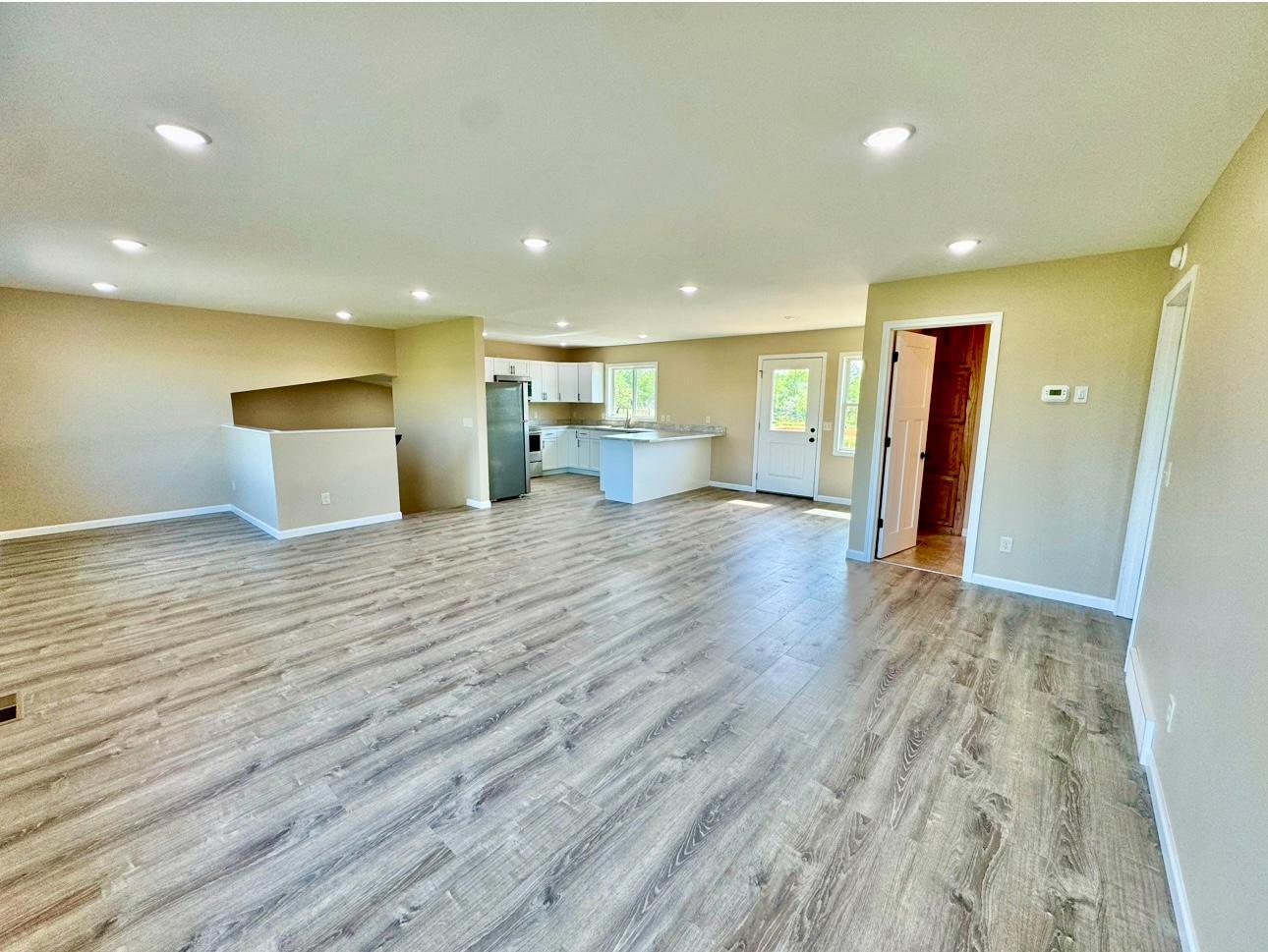 2026 single family home for sale at 2710 Florence Lane NW in Bemidji, MN — 4 bed, 3 bath (photo 7 of 29)