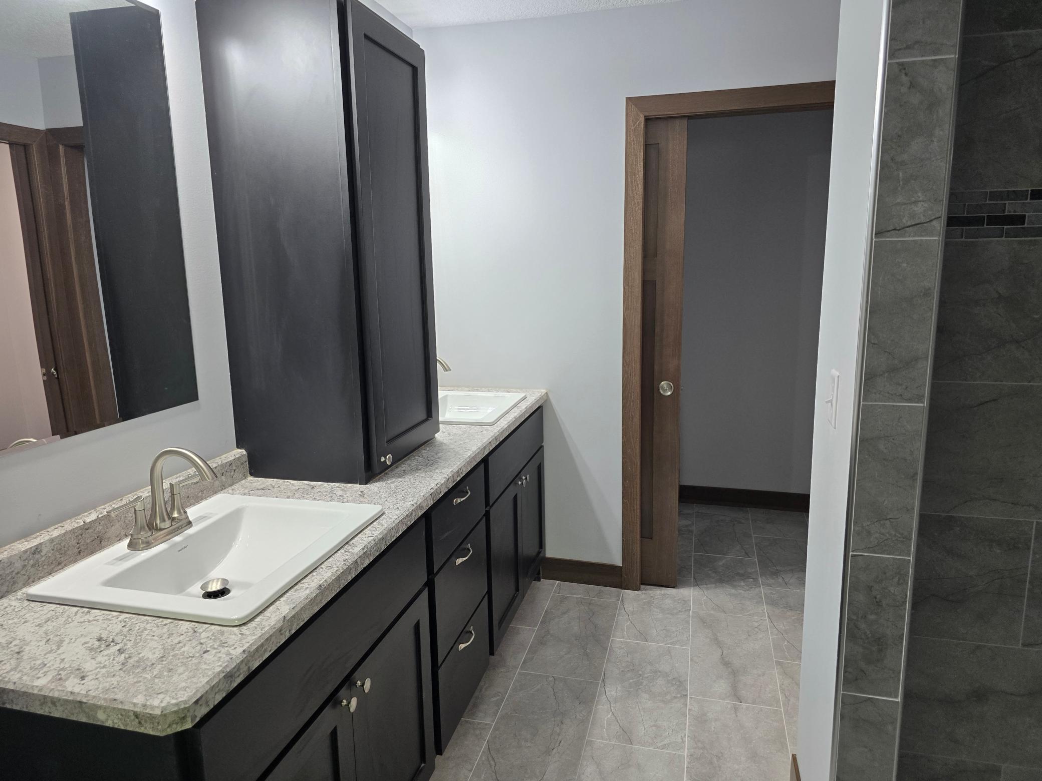2025 townhouse for sale at 1475 Michigan Avenue in Detroit Lakes, MN — 3 bed, 2 bath (photo 5 of 15)