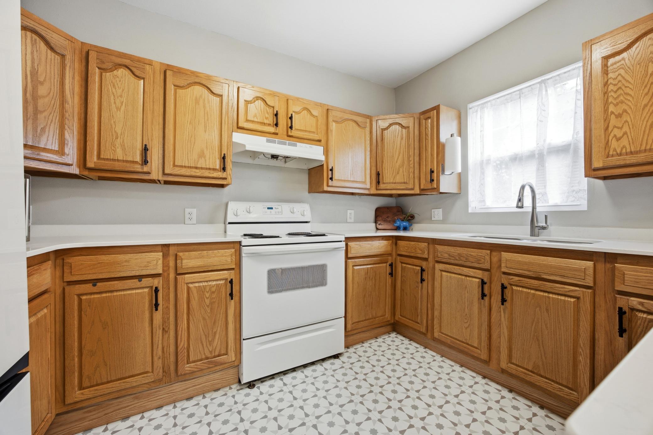 905 3rd Street N, Fargo ND 58102 - Photo 11 of 49