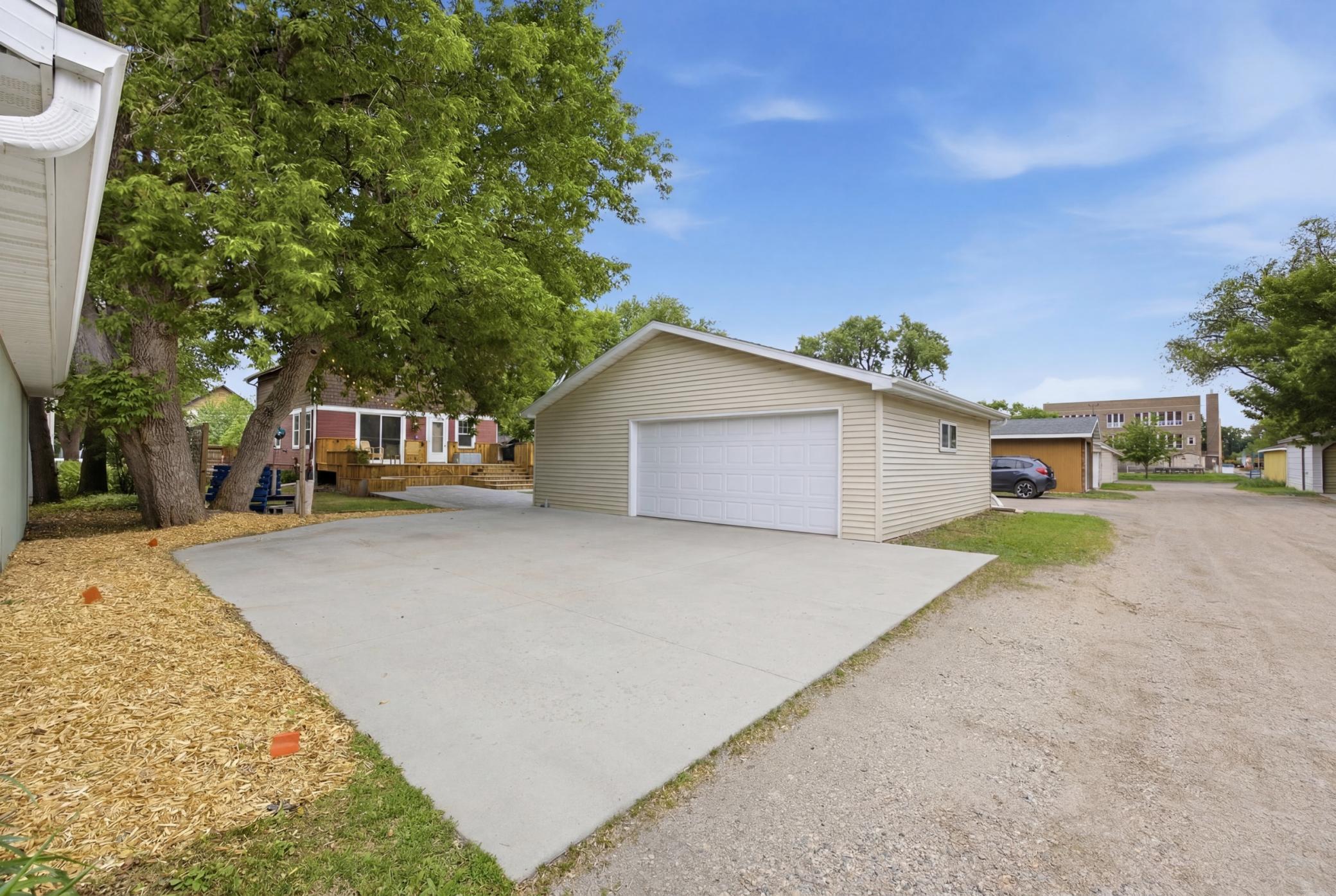 905 3rd Street N, Fargo ND 58102 - Photo 36 of 49