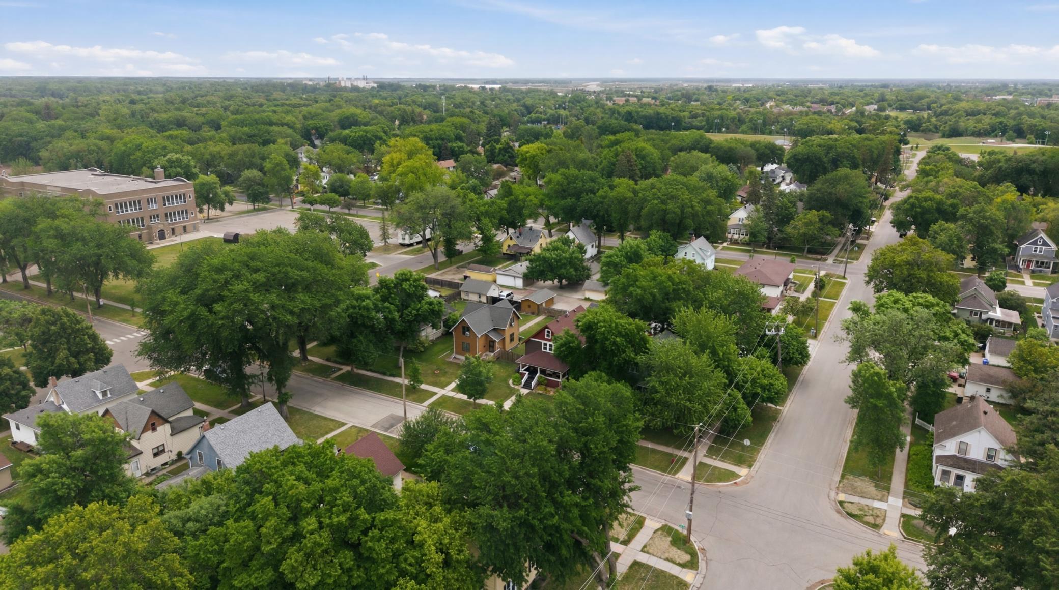 905 3rd Street N, Fargo ND 58102 - Photo 46 of 49