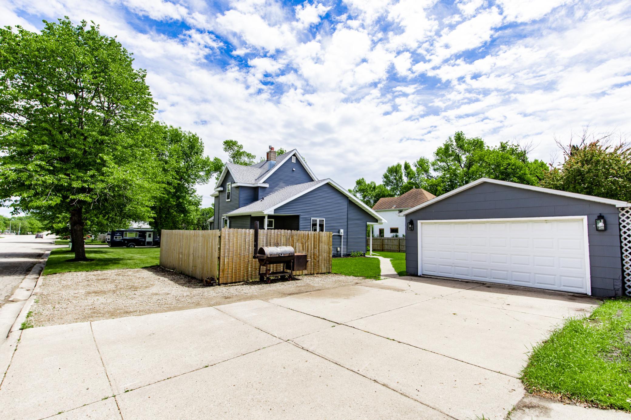 521 9th Street, Hawley MN 56549 - Photo 4 of 20