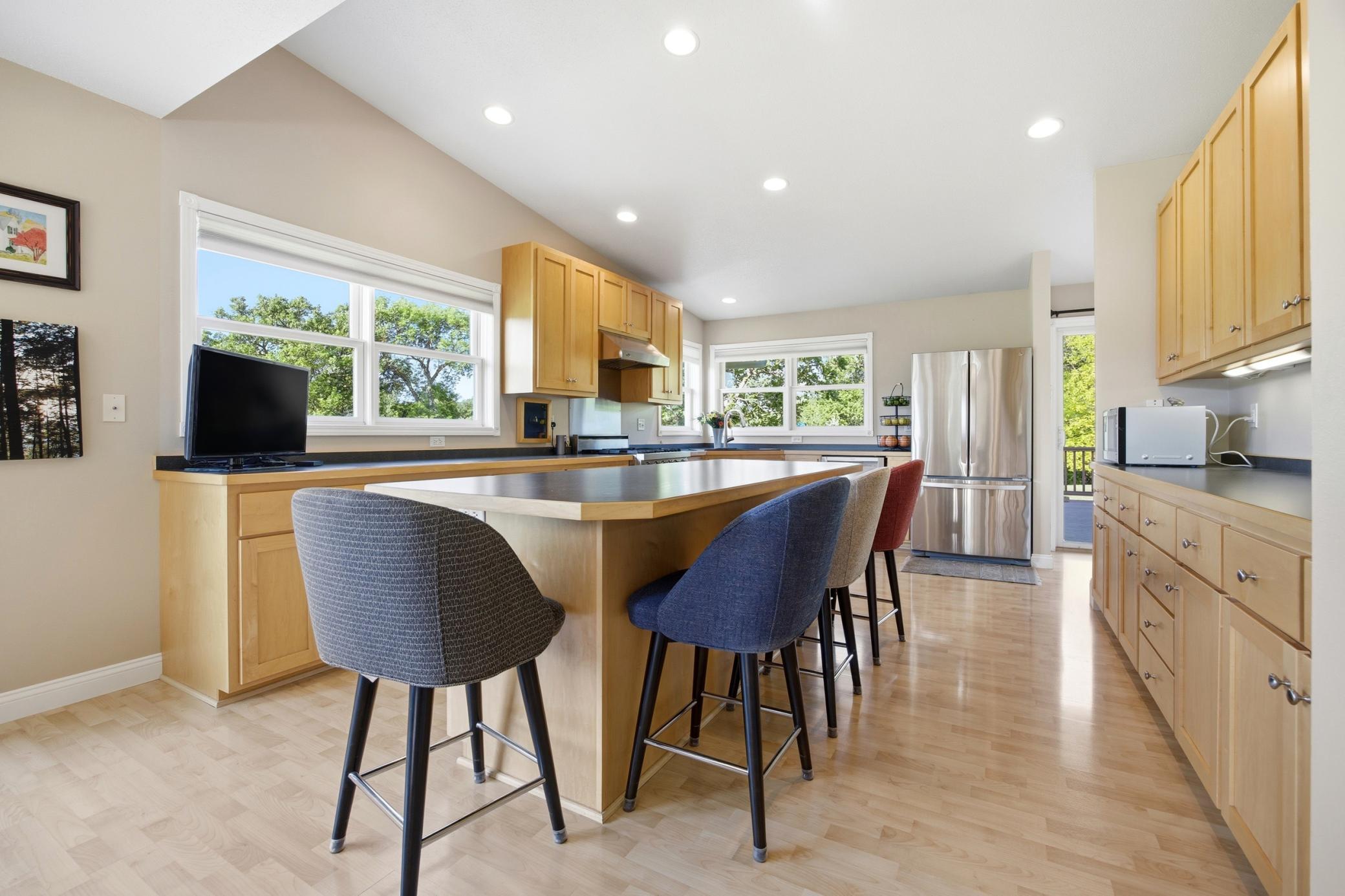 1323 S River Drive, Moorhead MN 56560 - Photo 11 of 58