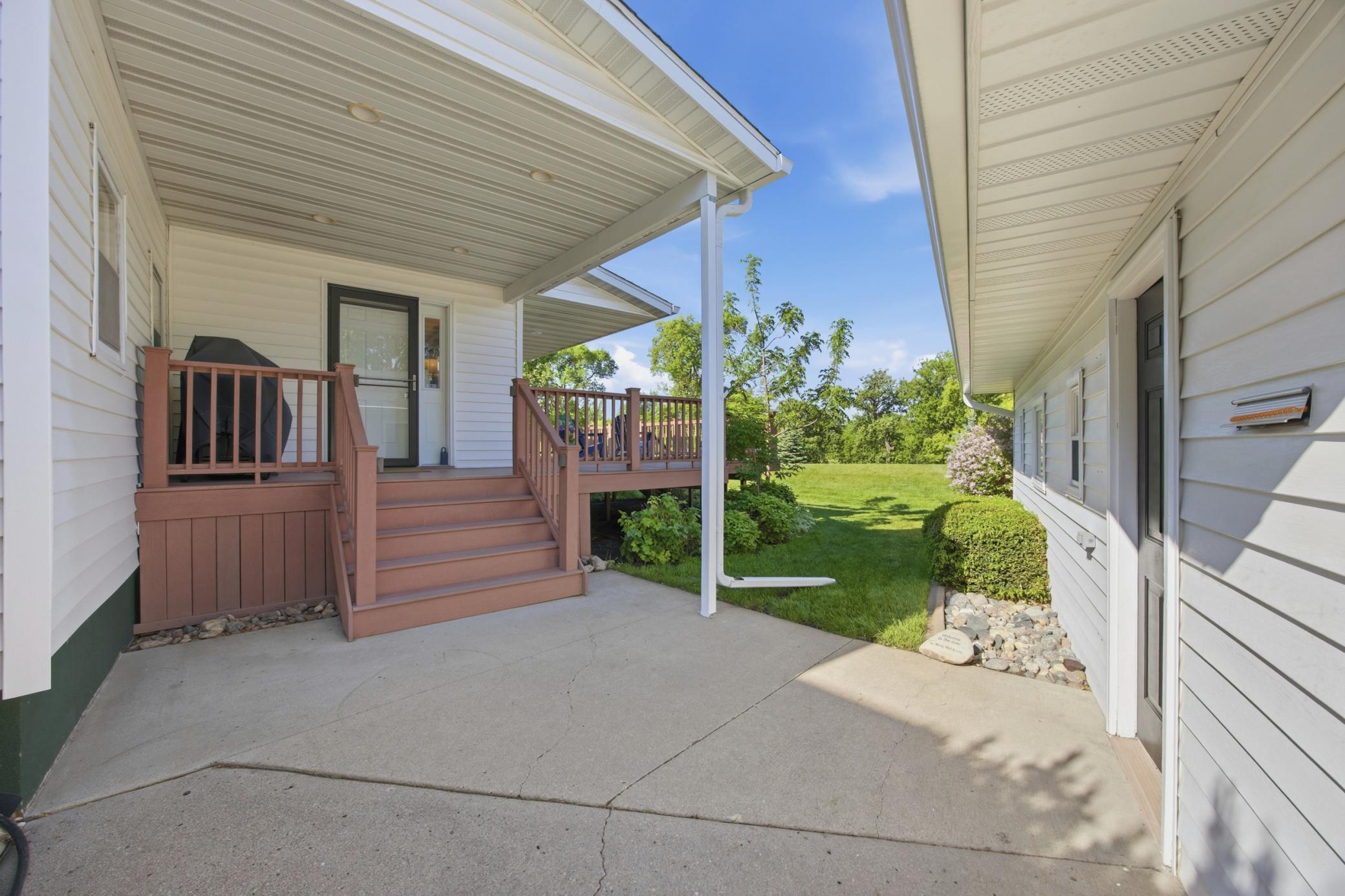 1323 S River Drive, Moorhead MN 56560 - Photo 43 of 58