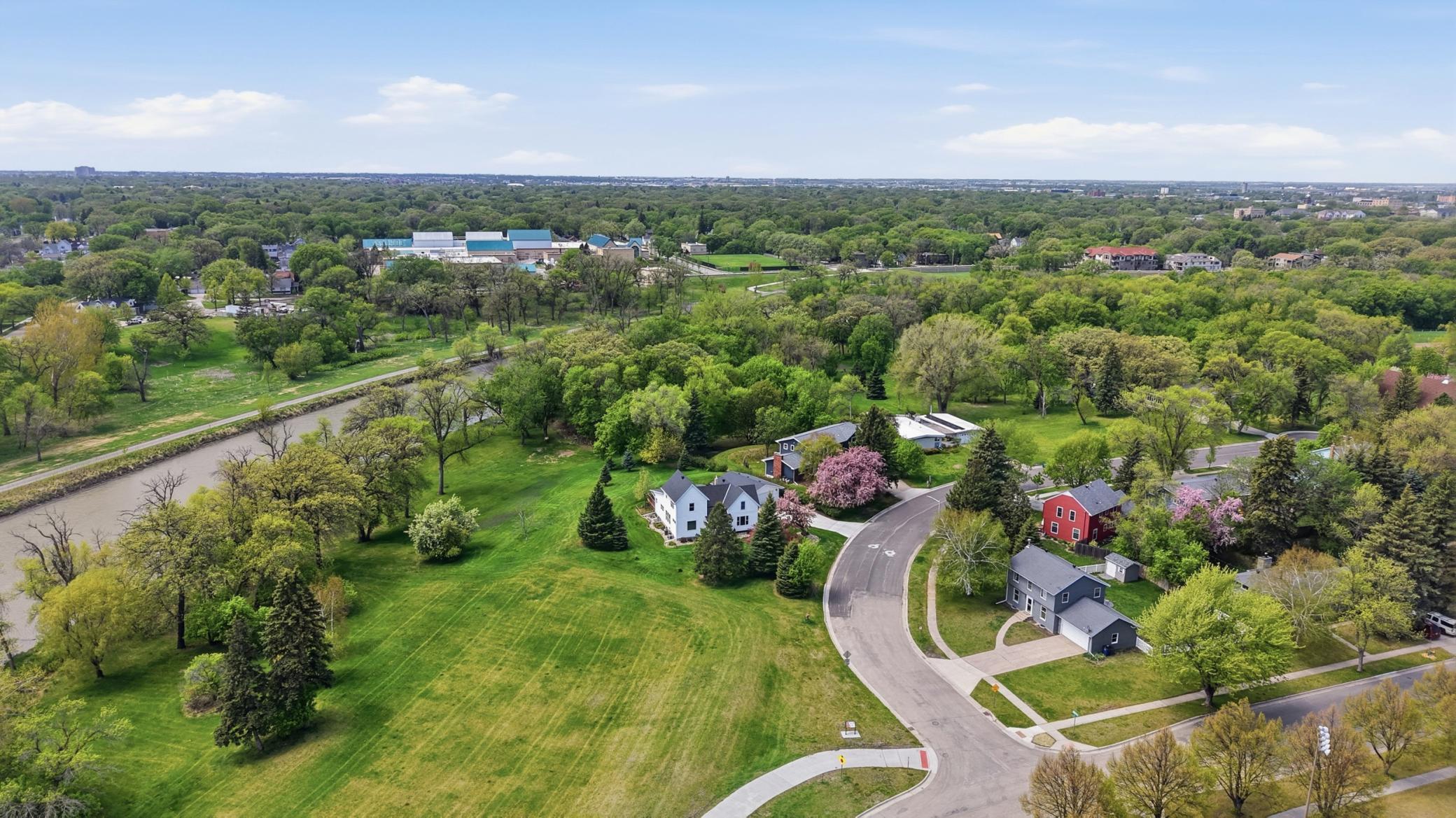 1323 S River Drive, Moorhead MN 56560 - Photo 54 of 58