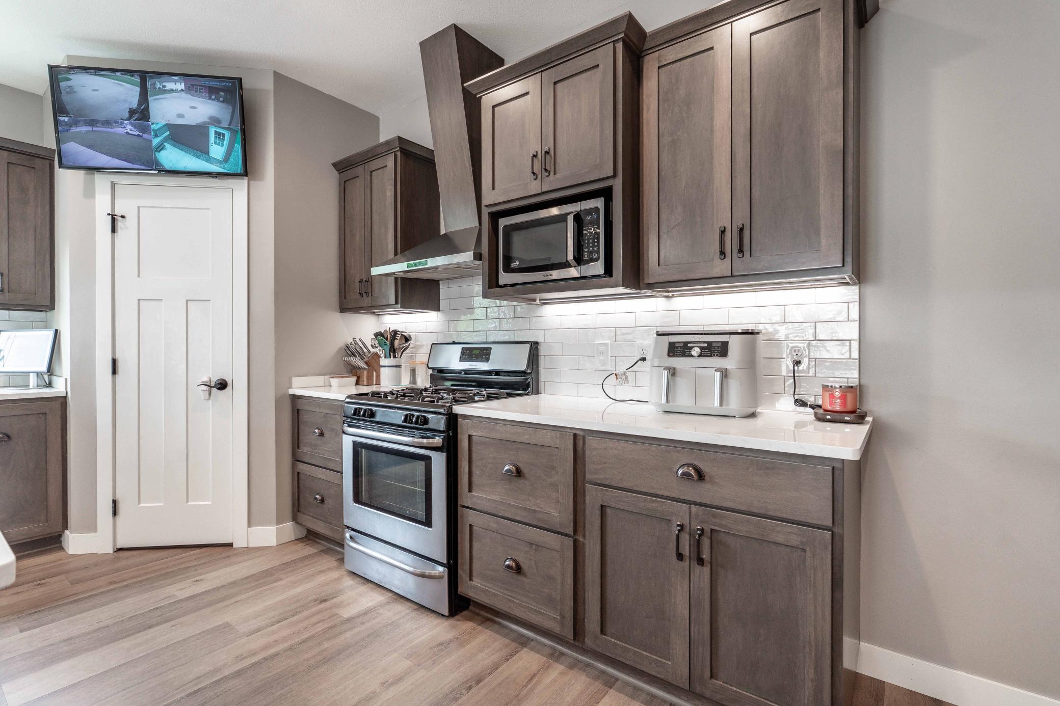 2015 single family home for sale at 1506 Viking Court in Fergus Falls, MN — 5 bed, 4 bath (photo 22 of 80)