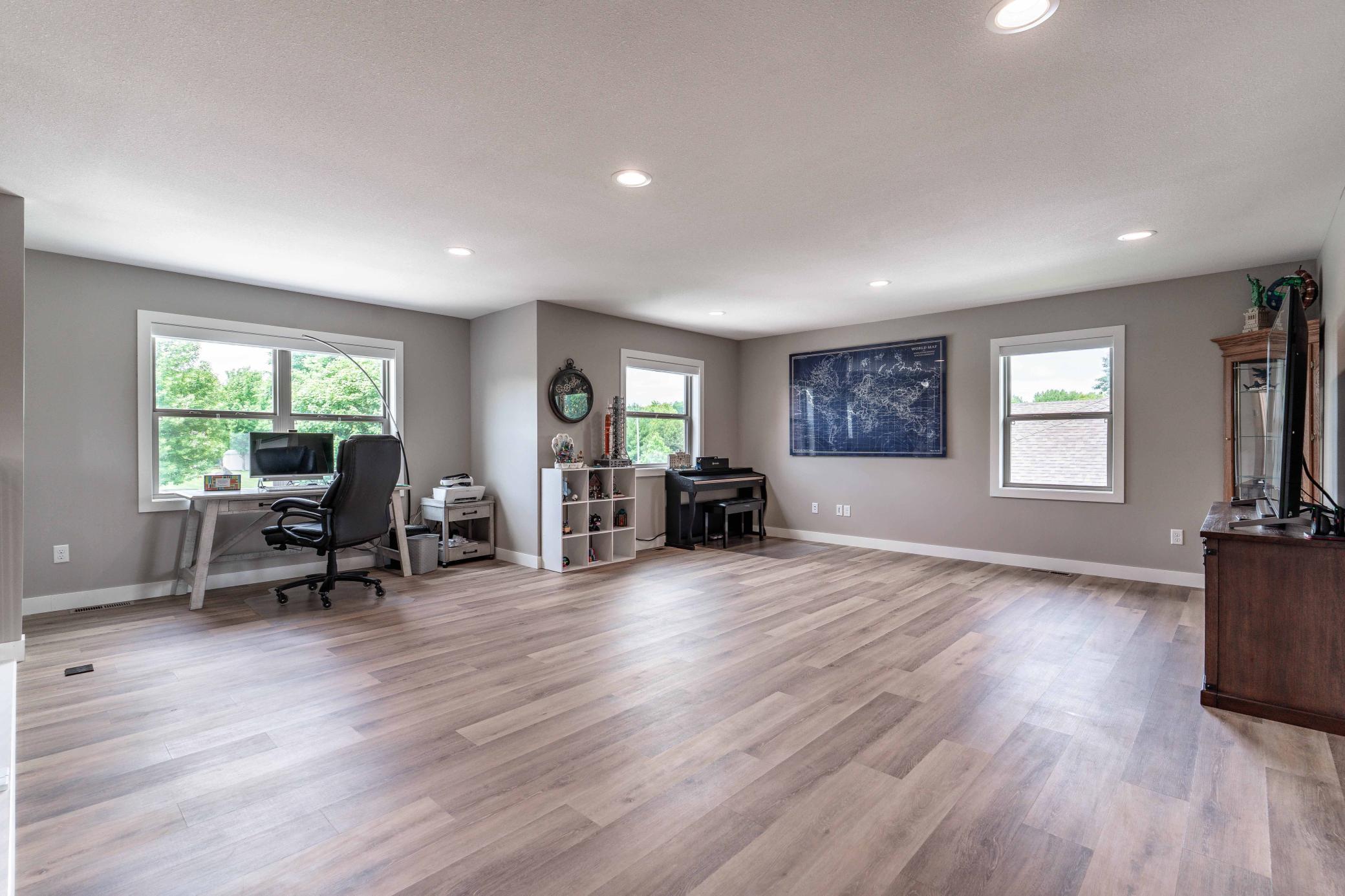 2015 single family home for sale at 1506 Viking Court in Fergus Falls, MN — 5 bed, 4 bath (photo 48 of 80)