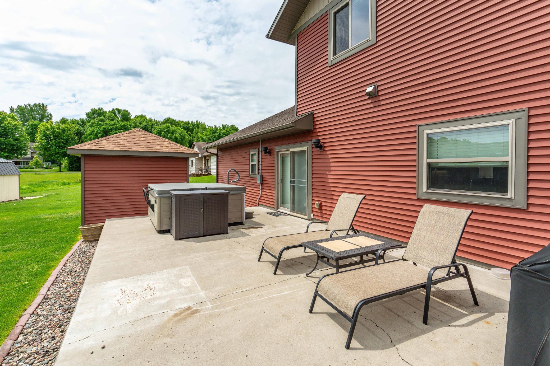 2015 single family home for sale at 1506 Viking Court in Fergus Falls, MN — 5 bed, 4 bath (photo 7 of 80)