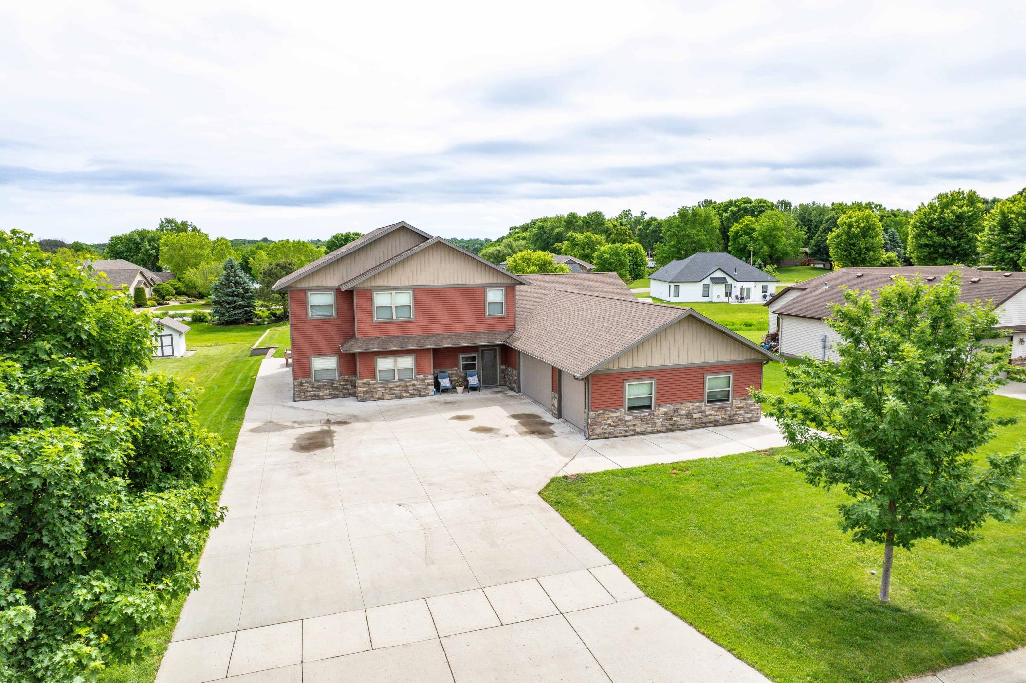 2015 single family home for sale at 1506 Viking Court in Fergus Falls, MN — 5 bed, 4 bath (photo 70 of 80)