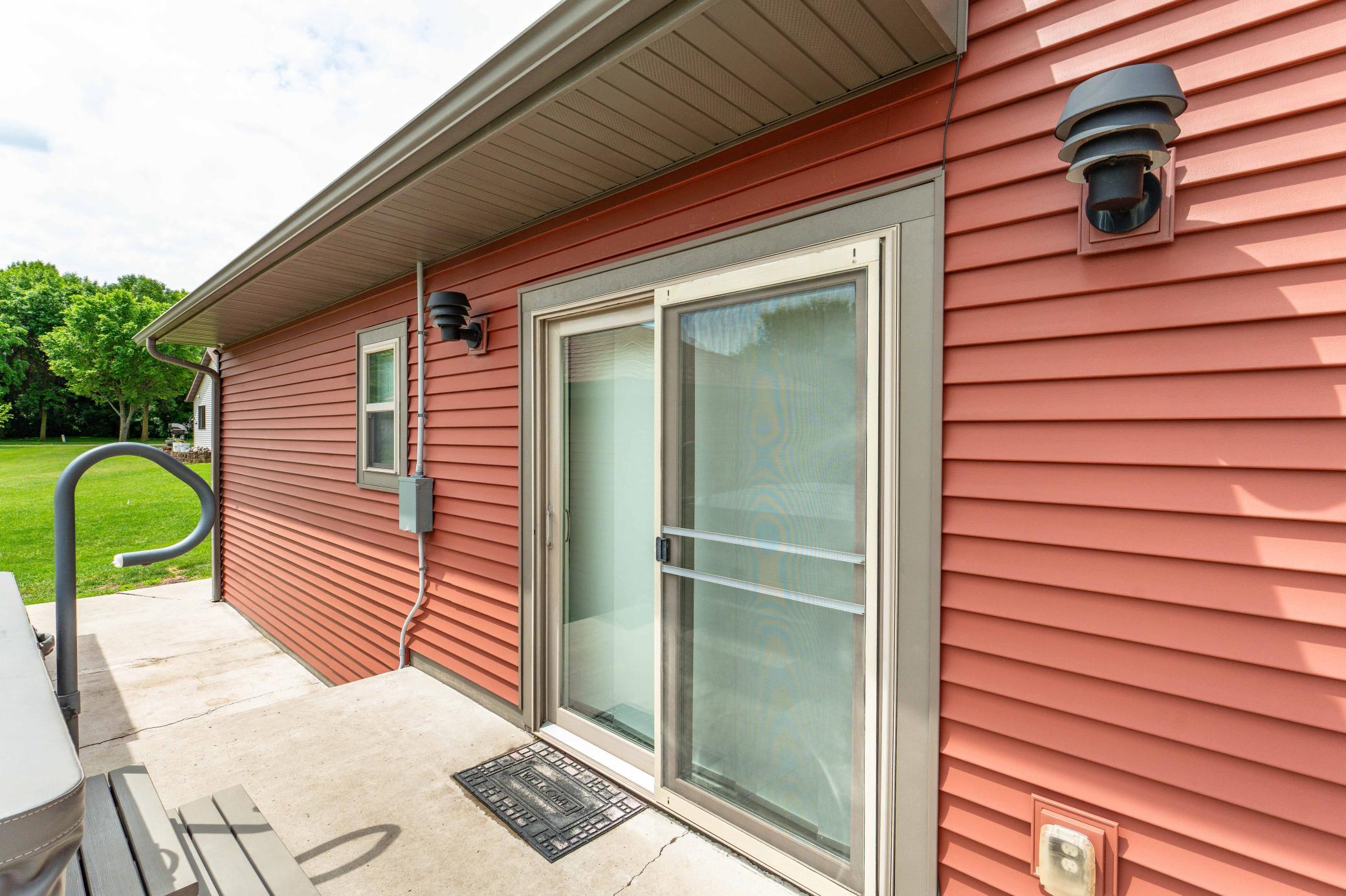 2015 single family home for sale at 1506 Viking Court in Fergus Falls, MN — 5 bed, 4 bath (photo 8 of 80)