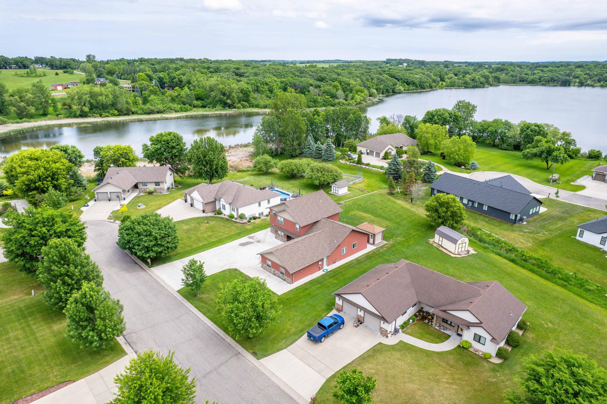 2015 single family home for sale at 1506 Viking Court in Fergus Falls, MN — 5 bed, 4 bath (photo 71 of 80)
