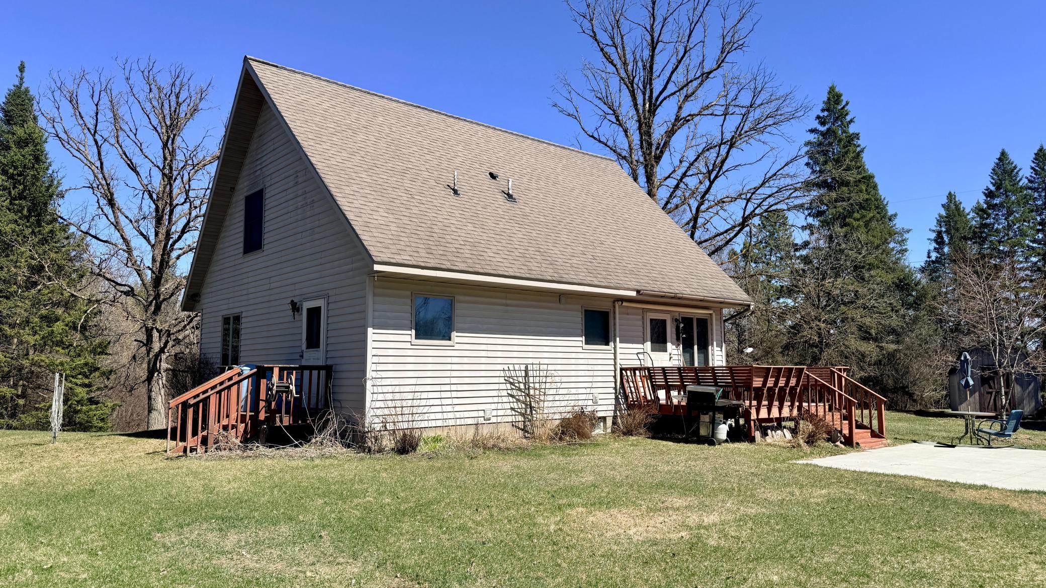 1995 single family home for sale at 13988 590th Avenue in Menahga, MN — 2 bed, 2 bath (photo 2 of 30)