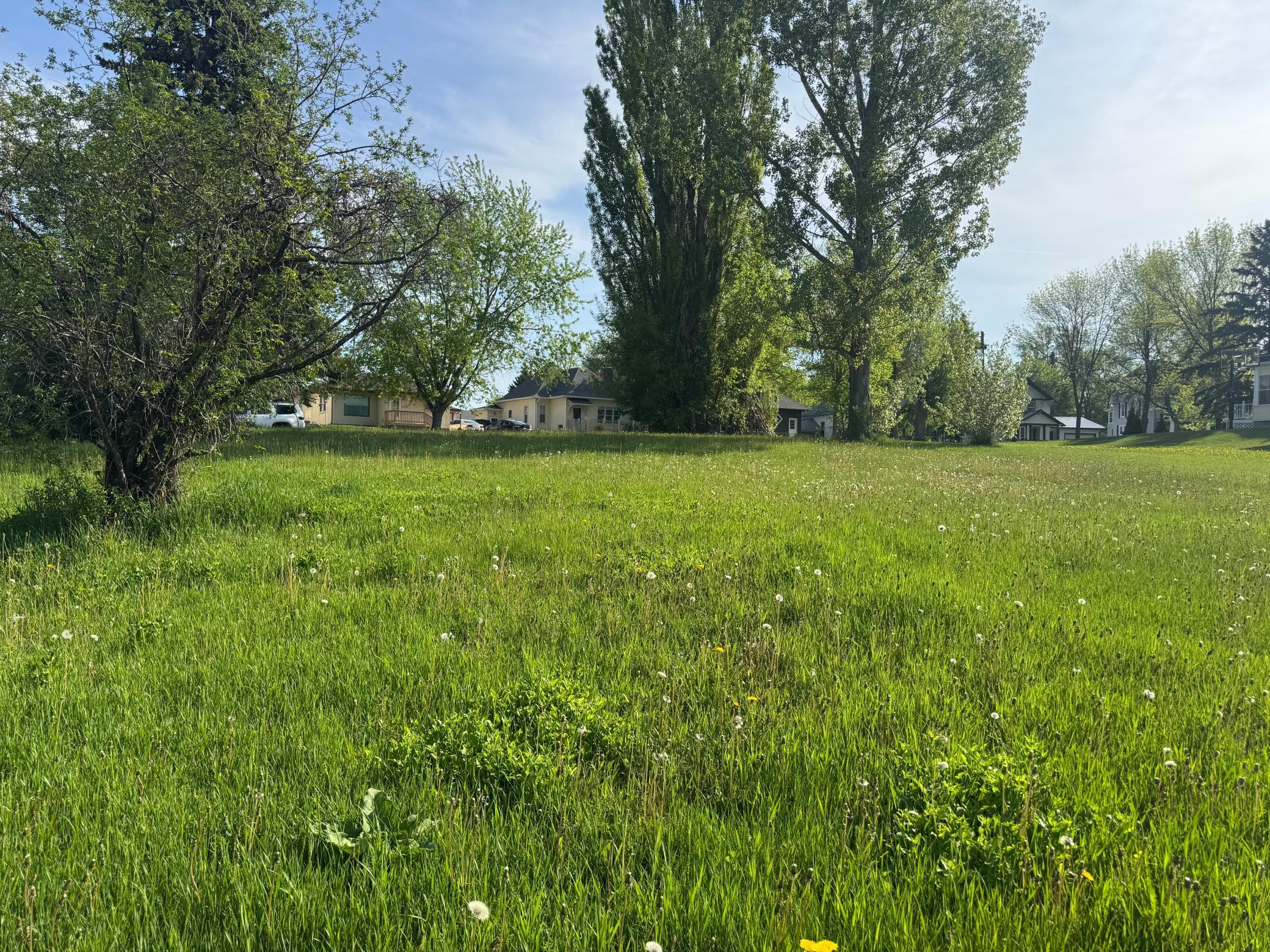 land for sale at 520 Summit Avenue in Crookston, MN (photo 2 of 2)