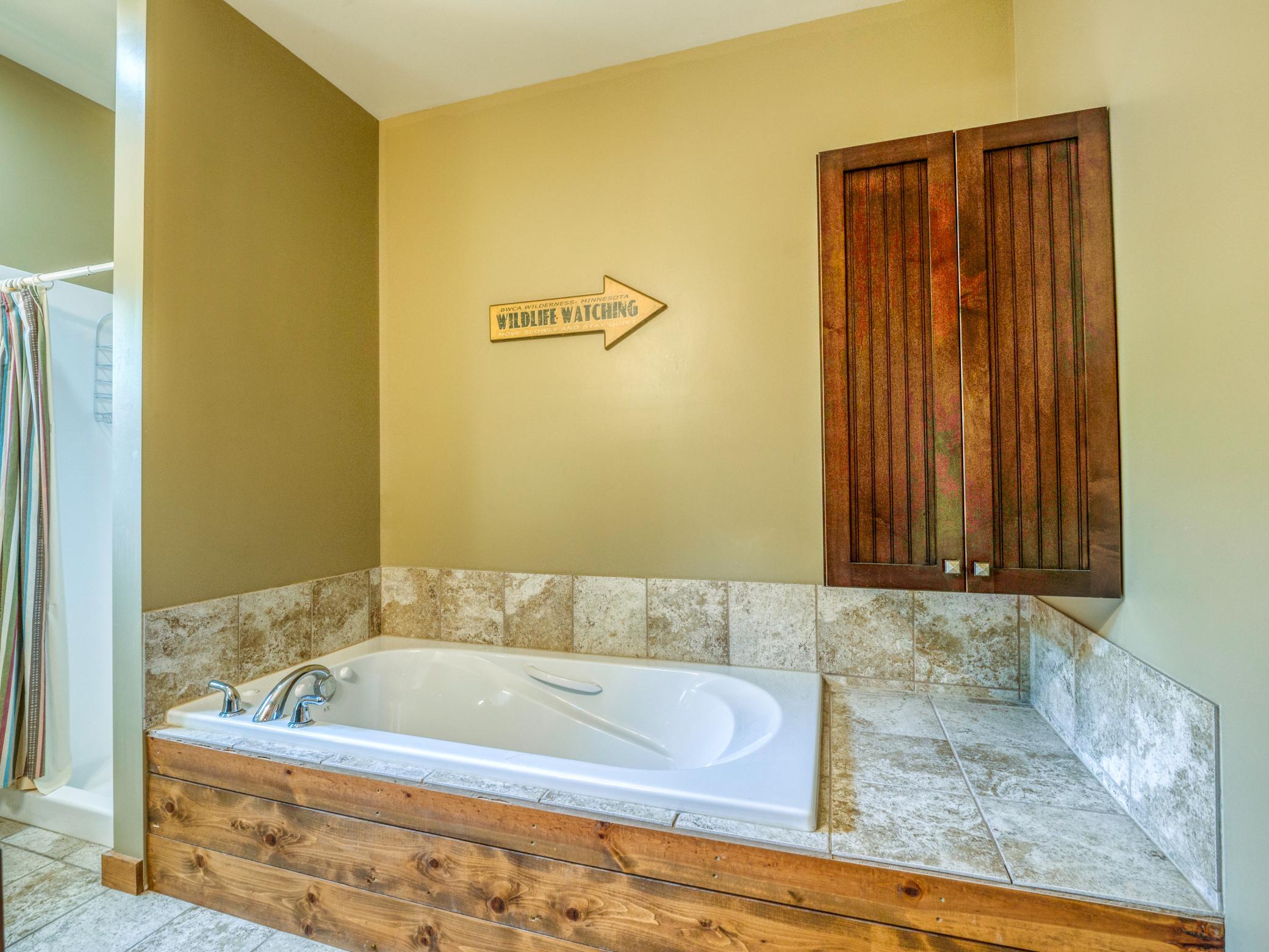 2012 single family home for sale at 18882 N Blackduck Lake Road NE, Unit 5 in Hines, MN — 6 bed, 3 bath (photo 30 of 94)