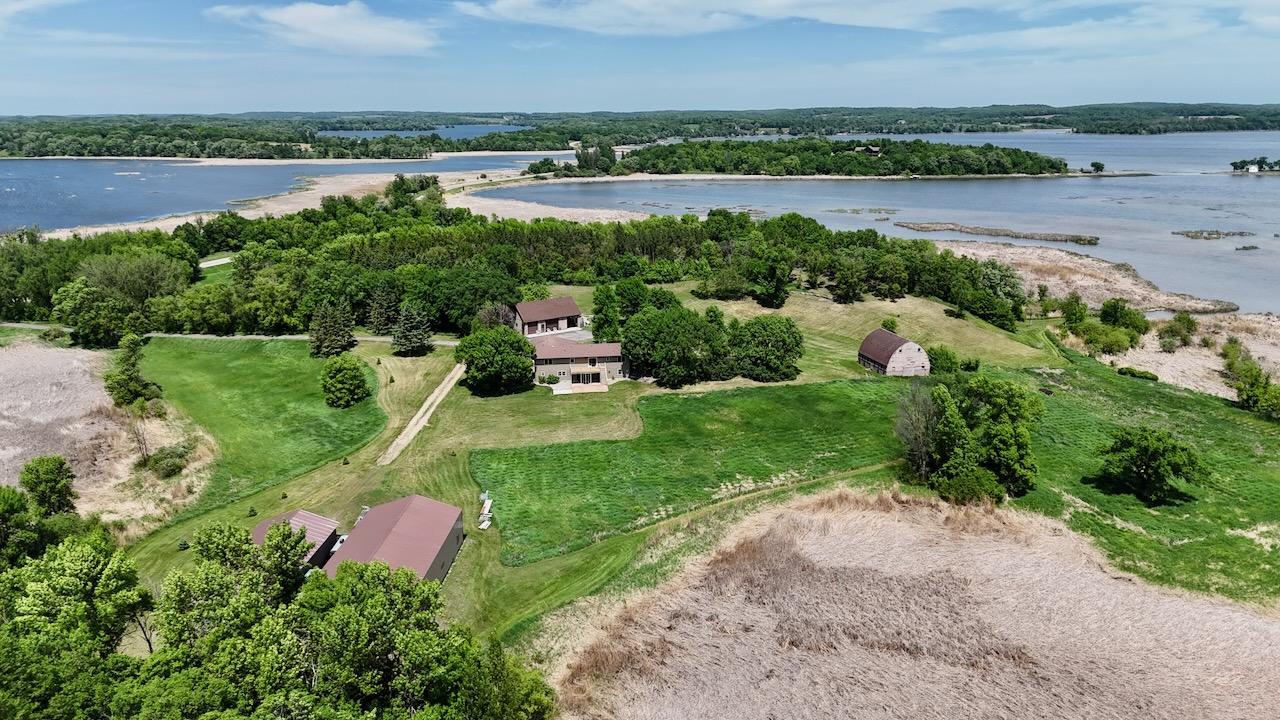 1986 single family home for sale at 44662 County Highway 31 in Pelican Rapids, MN — 4 bed, 3 bath