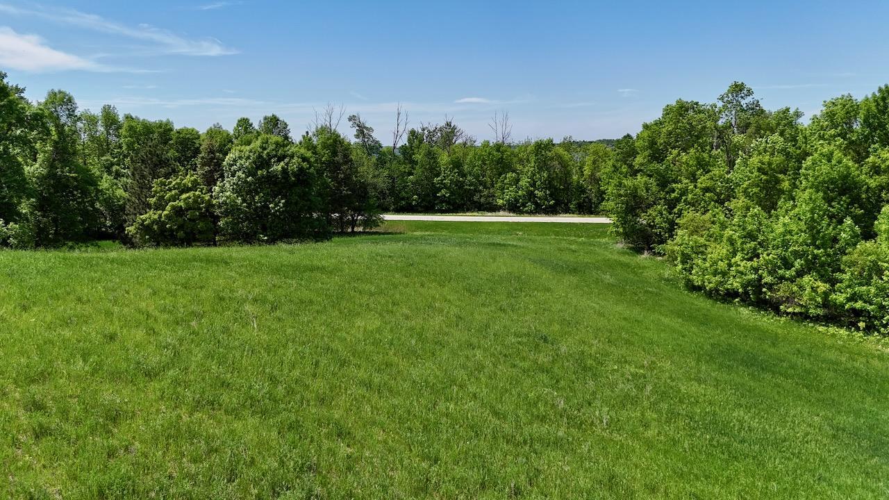 1986 single family home for sale at 44662 County Highway 31 in Pelican Rapids, MN — 4 bed, 3 bath (photo 2 of 7)
