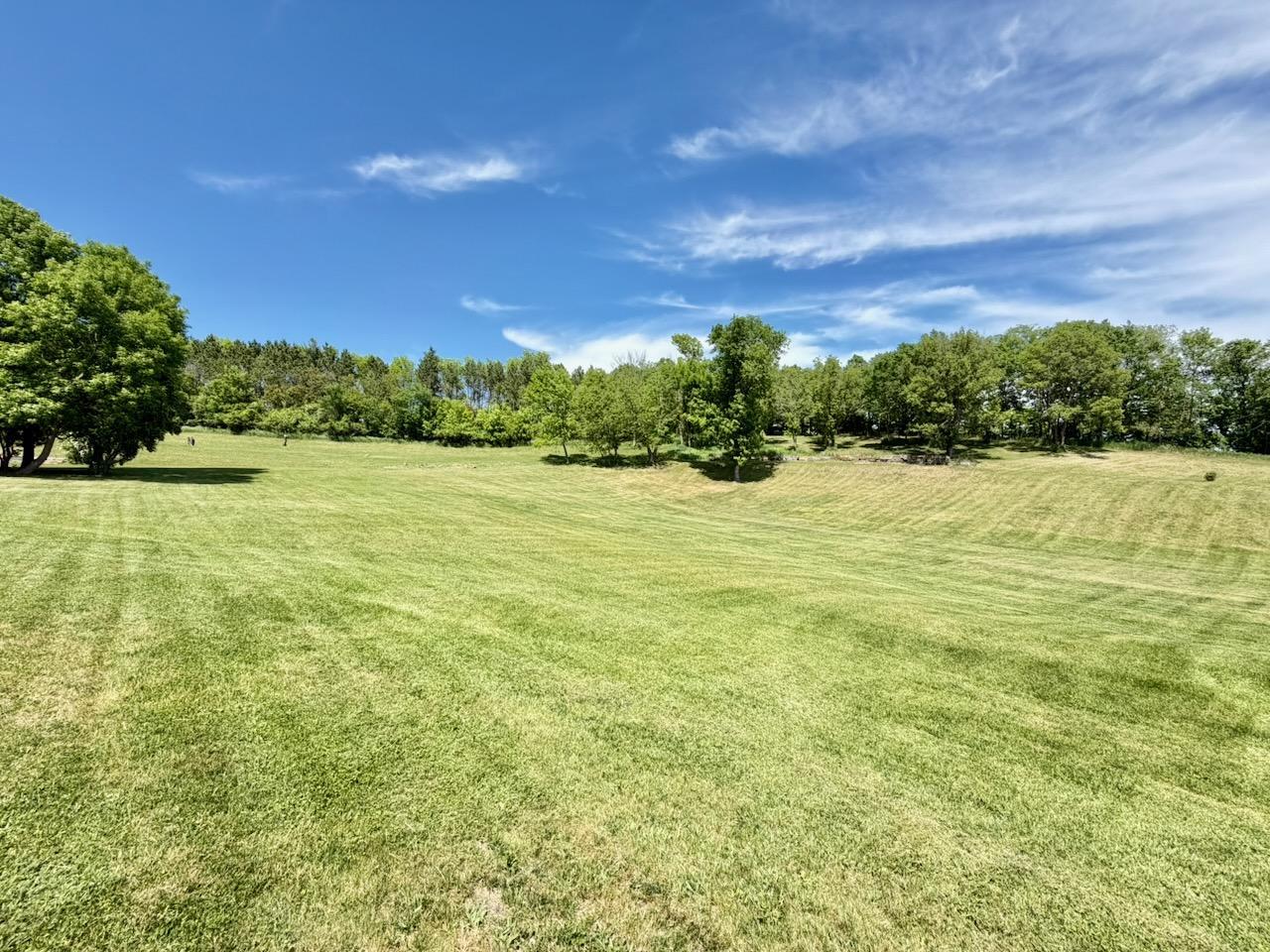 1986 single family home for sale at 44662 County Highway 31 in Pelican Rapids, MN — 4 bed, 3 bath (photo 4 of 7)