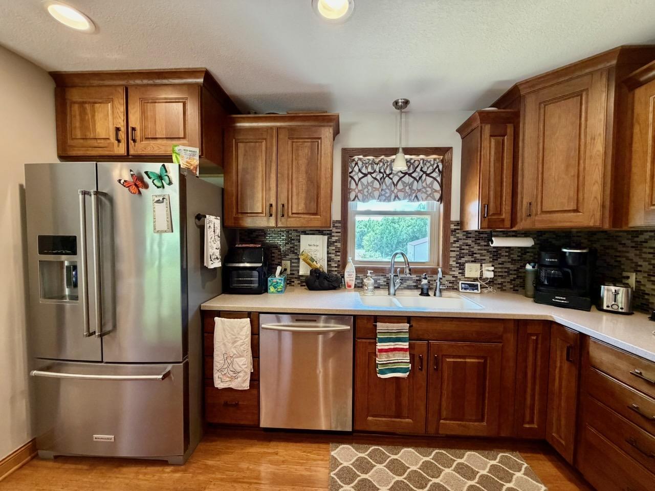 1986 single family home for sale at 44662 County Highway 31 in Pelican Rapids, MN — 4 bed, 3 bath (photo 24 of 117)