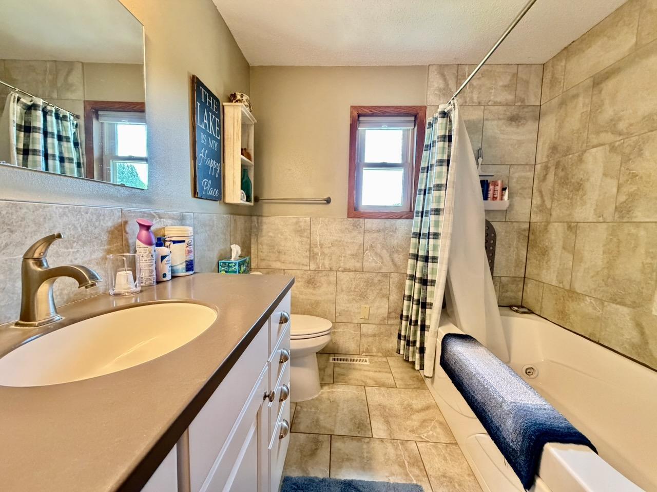 1986 single family home for sale at 44662 County Highway 31 in Pelican Rapids, MN — 4 bed, 3 bath (photo 35 of 117)
