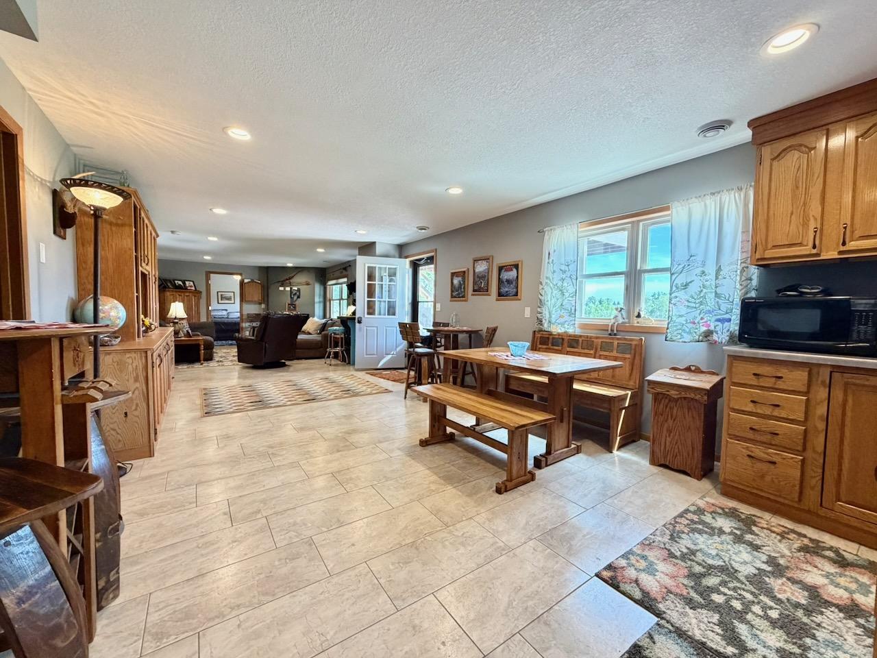 1986 single family home for sale at 44662 County Highway 31 in Pelican Rapids, MN — 4 bed, 3 bath (photo 38 of 117)