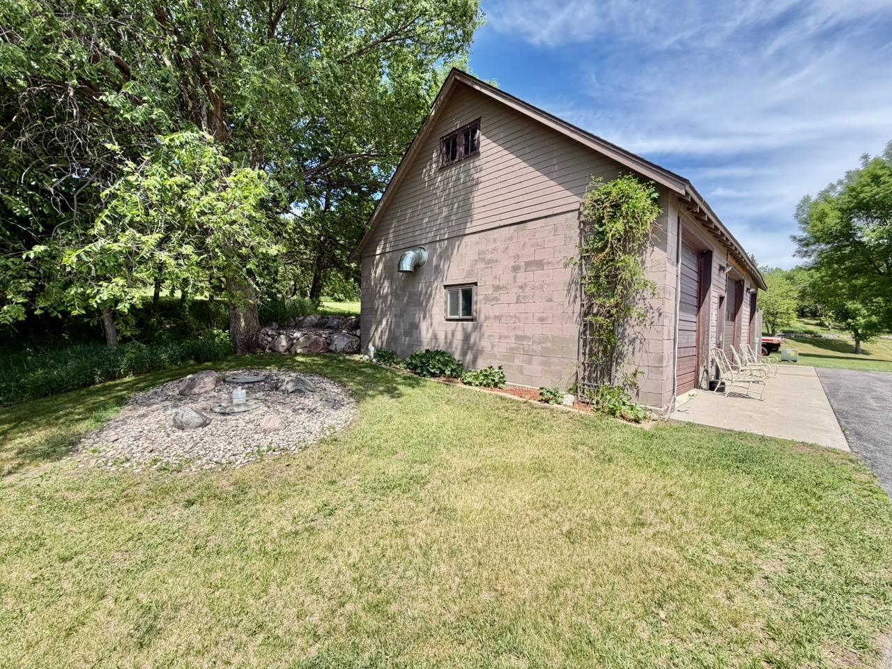 1986 single family home for sale at 44662 County Highway 31 in Pelican Rapids, MN — 4 bed, 3 bath (photo 67 of 117)