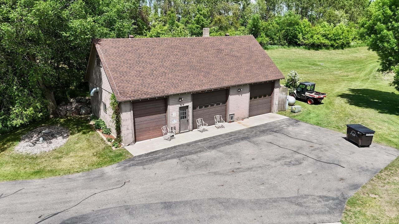 1986 single family home for sale at 44662 County Highway 31 in Pelican Rapids, MN — 4 bed, 3 bath (photo 8 of 117)