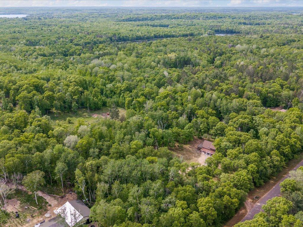 1997 single family home for sale at 42737 Blue Lane W in Emily, MN — 5 bed, 3 bath (photo 15 of 49)