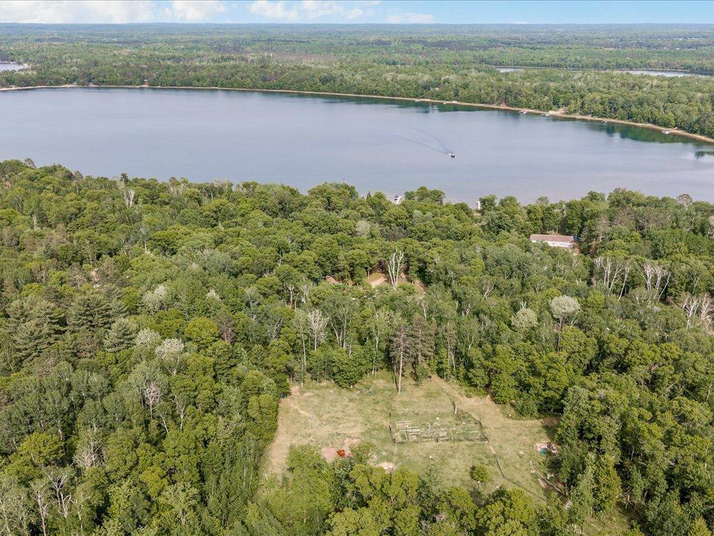 1997 single family home for sale at 42737 Blue Lane W in Emily, MN — 5 bed, 3 bath (photo 17 of 49)