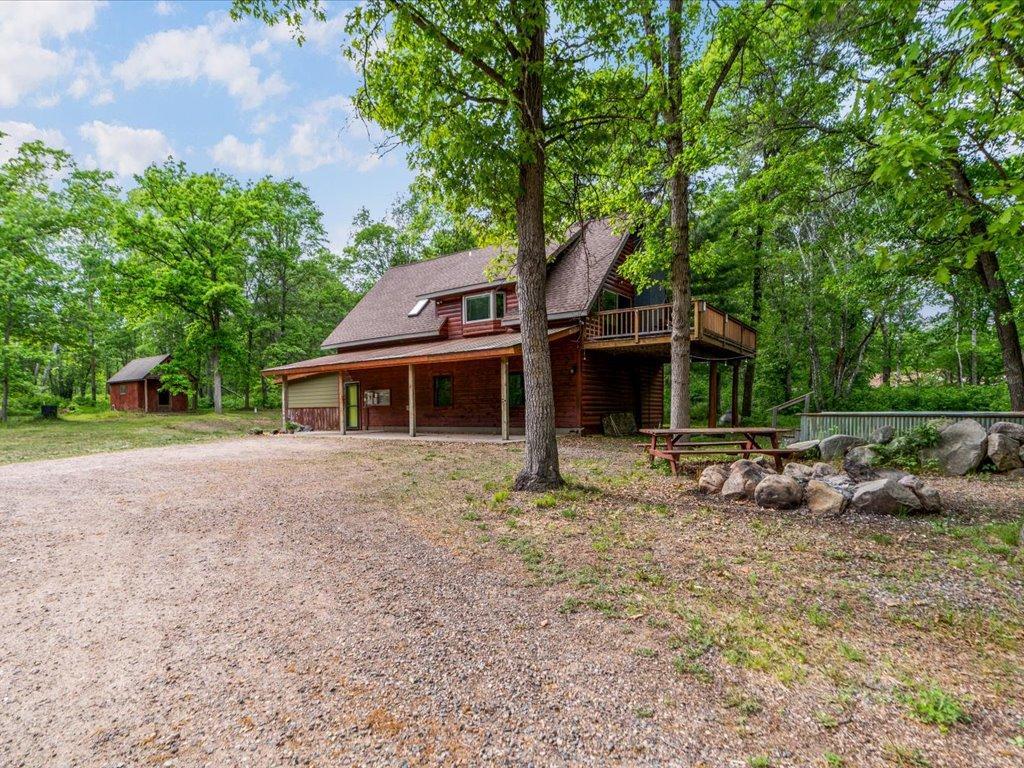 1997 single family home for sale at 42737 Blue Lane W in Emily, MN — 5 bed, 3 bath (photo 3 of 49)