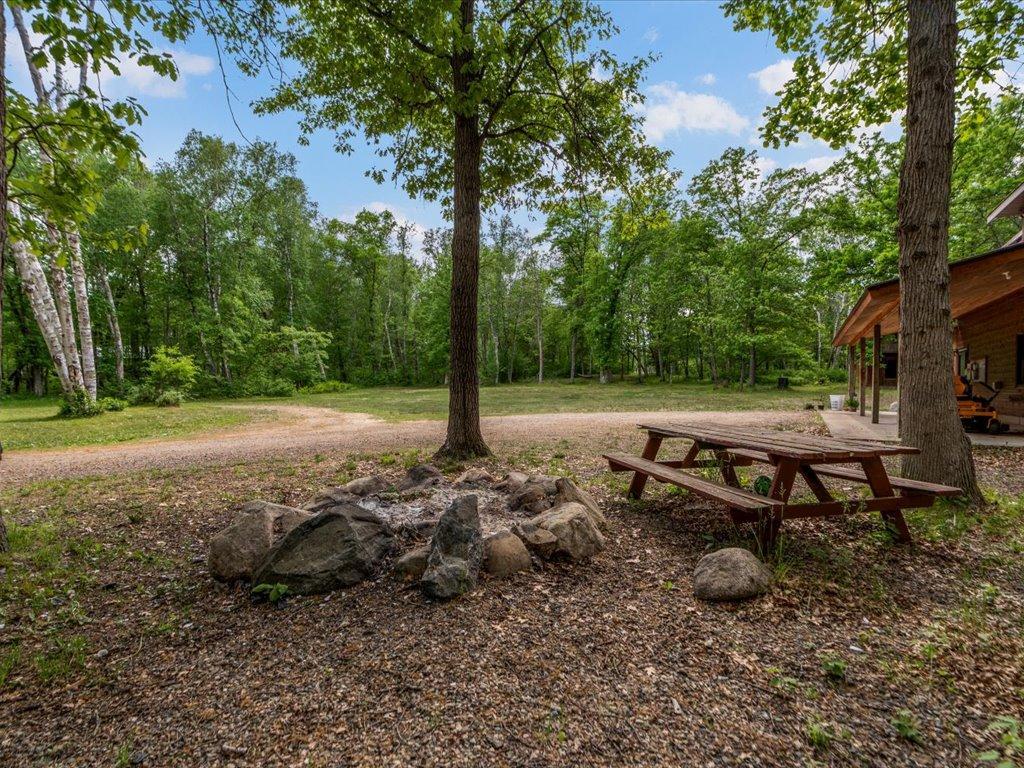 1997 single family home for sale at 42737 Blue Lane W in Emily, MN — 5 bed, 3 bath (photo 21 of 49)