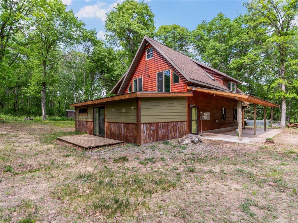 1997 single family home for sale at 42737 Blue Lane W in Emily, MN — 5 bed, 3 bath (photo 4 of 49)