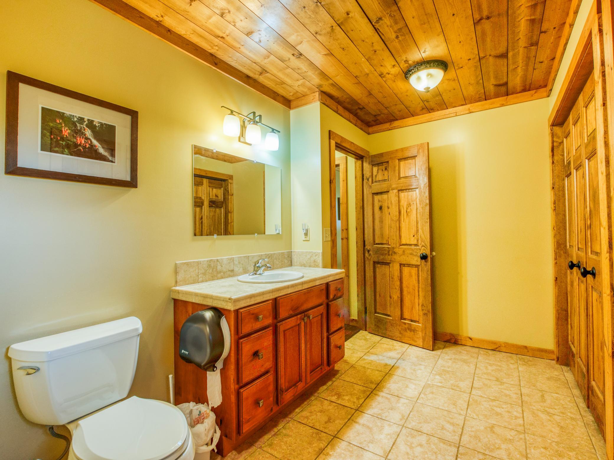 2015 single family home for sale at 18882 N Blackduck Lake Road NE, Unit 8 in Hines, MN — 4 bed, 4 bath (photo 41 of 99)