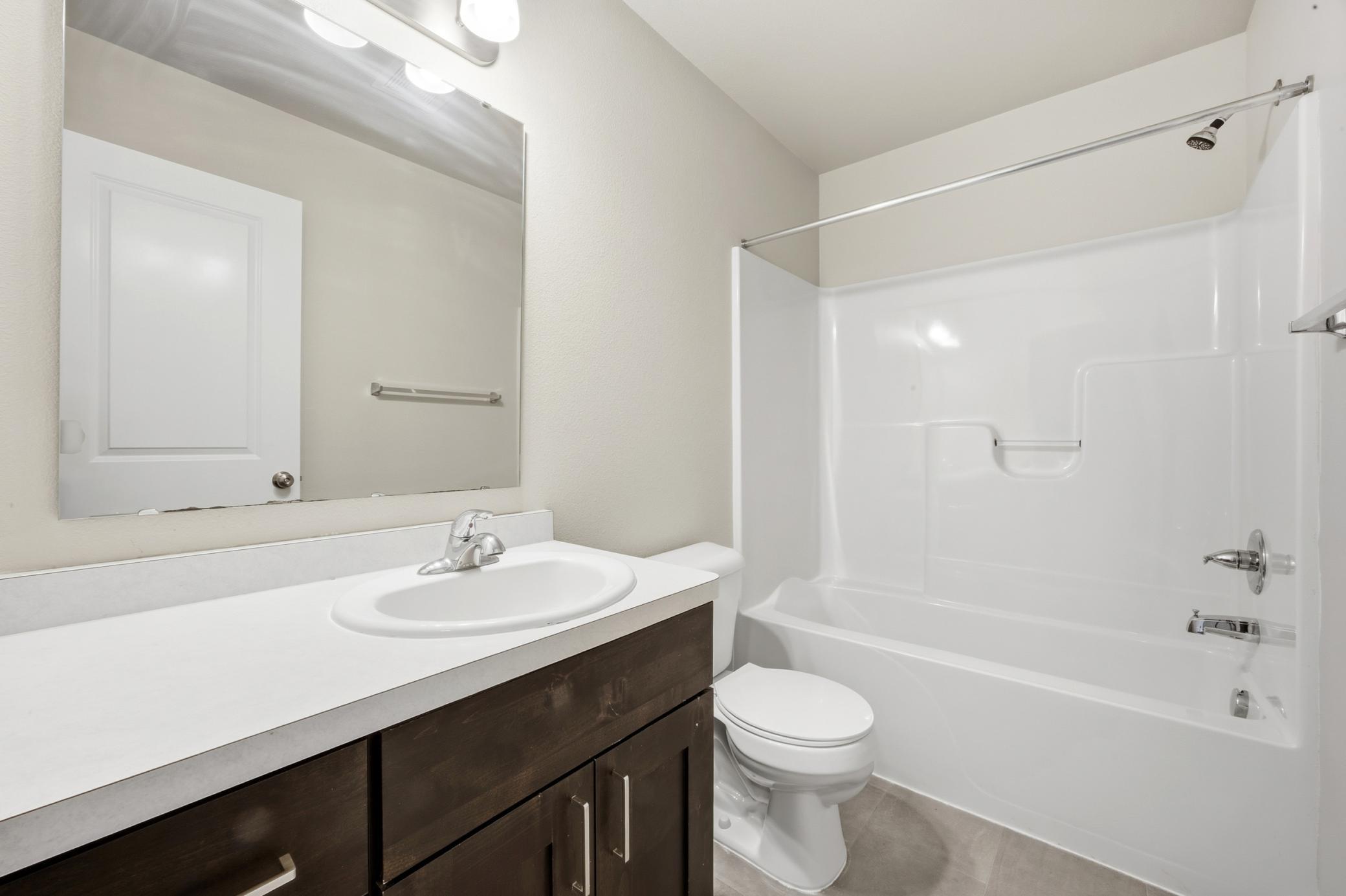 2016 single family home for sale at 4134 14th Avenue S in Moorhead, MN — 3 bed, 3 bath (photo 18 of 24)