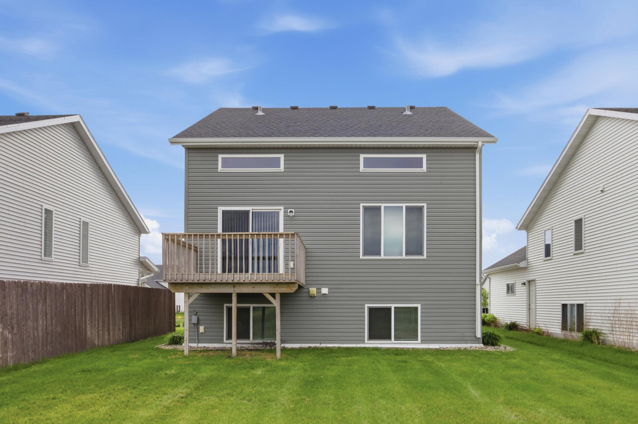 2016 single family home for sale at 4134 14th Avenue S in Moorhead, MN — 3 bed, 3 bath (photo 3 of 24)